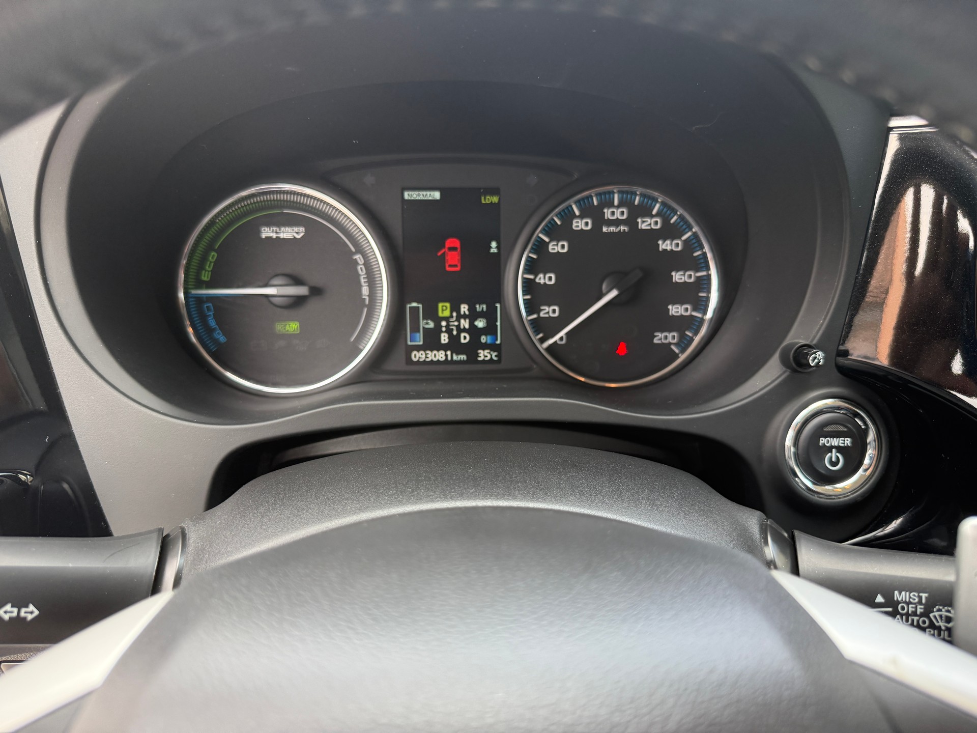 MITSUBISHI Outlander 2.0 PHEV Navigator eAssist-image-12