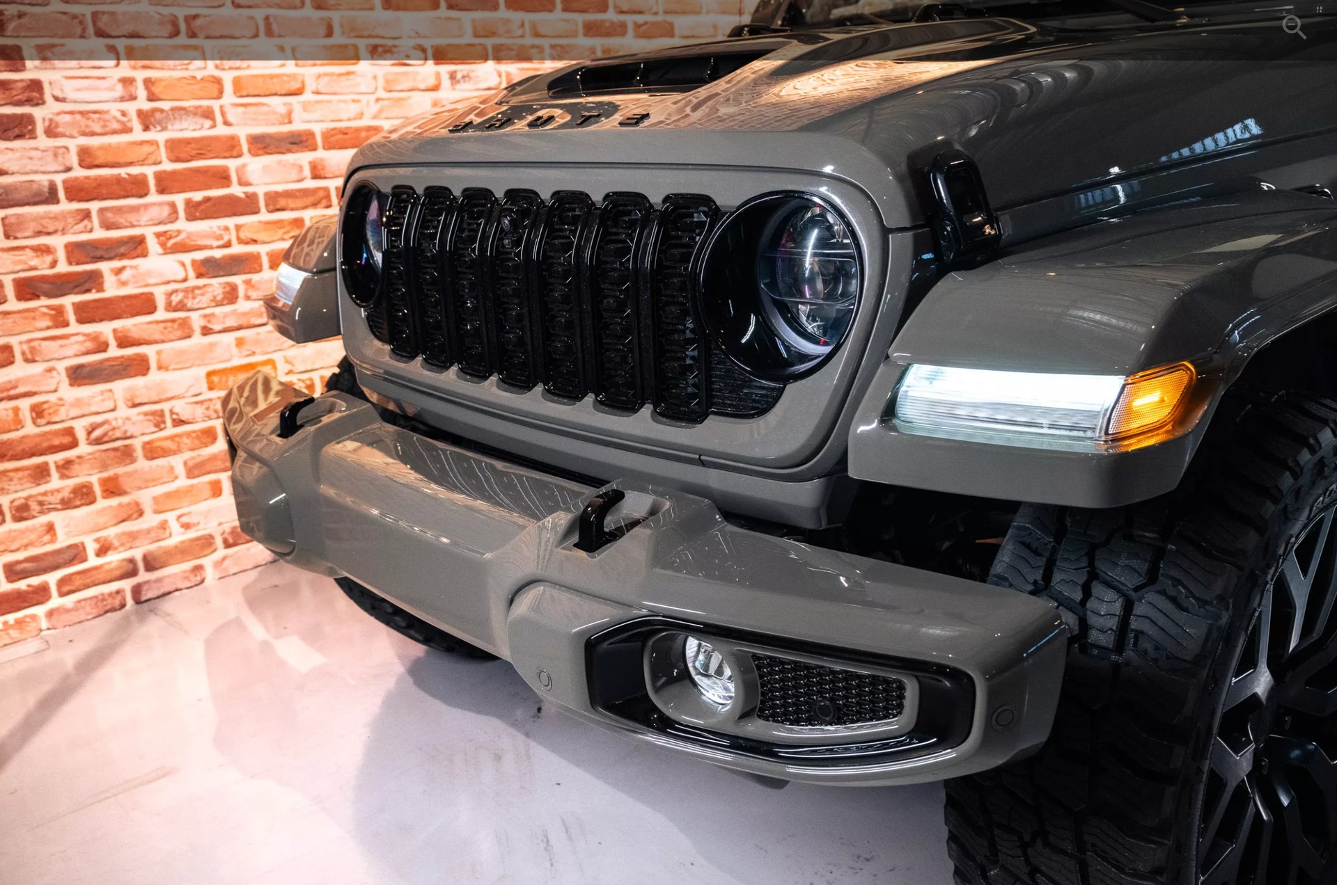 JEEP BRUTE 2.0 Turbo Sahara Unlimited 4xe-image-7