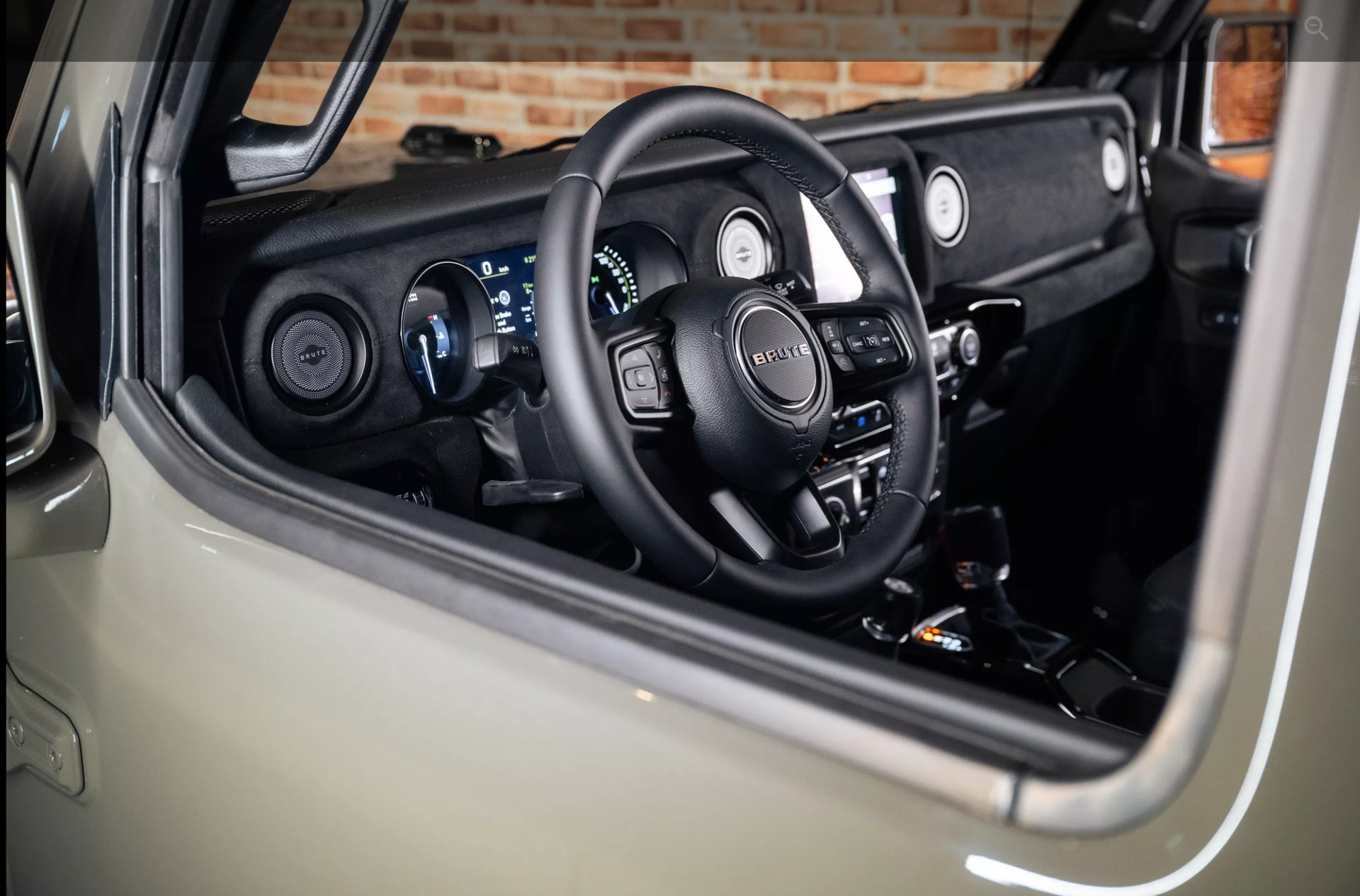 JEEP BRUTE 2.0 Turbo Sahara Unlimited 4xe-image-9