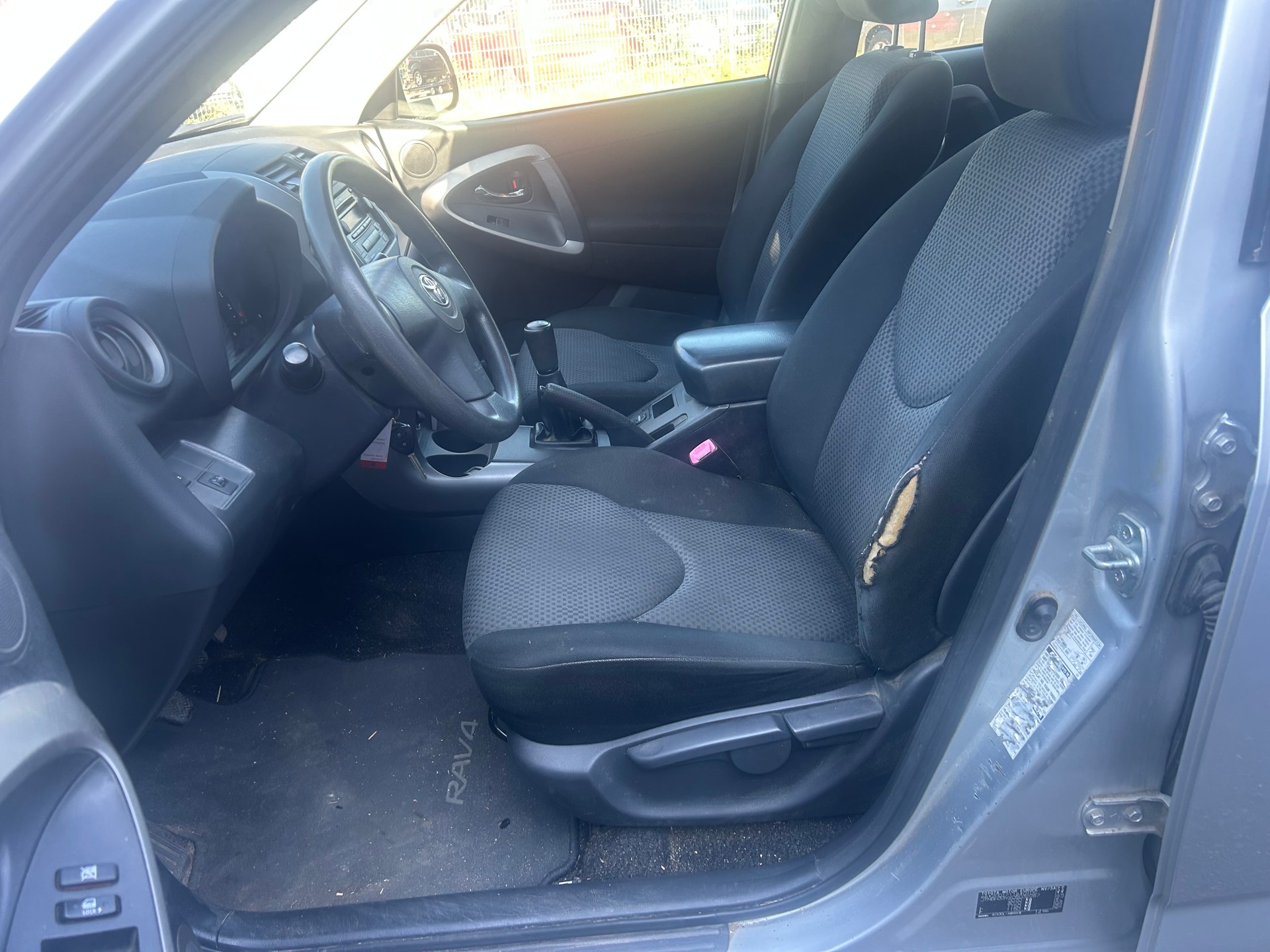 TOYOTA RAV-4 2.0 16V Linea Luna-image-6