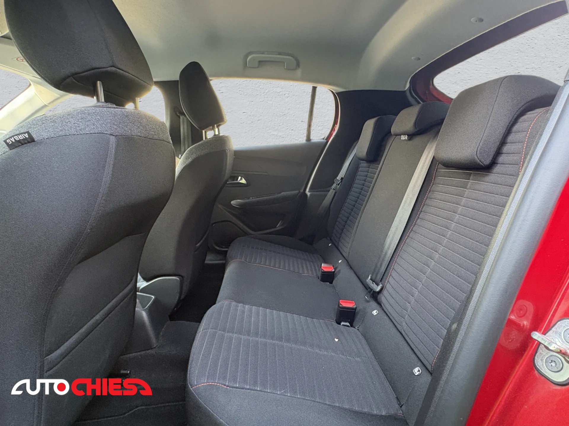 PEUGEOT 208 1.2 PureTech 100 Active Pack-image-9
