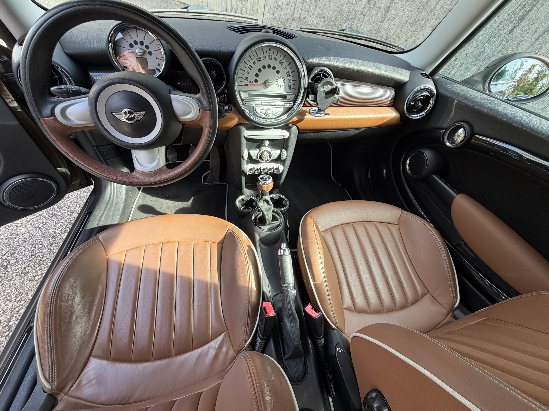 MINI Cooper 50th-image-8