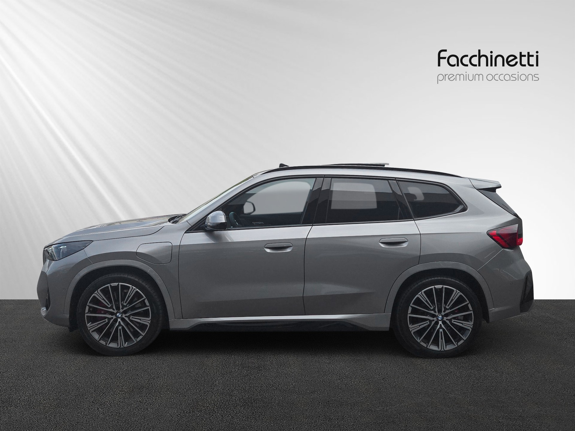 BMW X1 xDrive 30e M Sport Pro-showroom-element-1