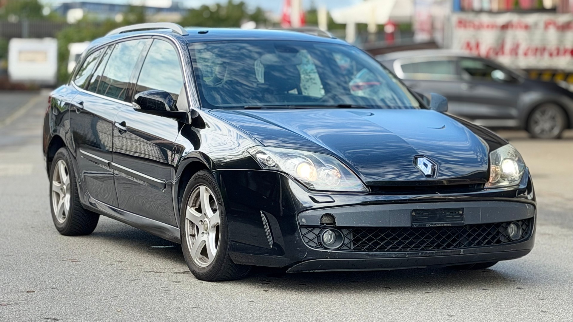 RENAULT Laguna Grandtour 2.0 dCi Dynamique Automatic-image-1