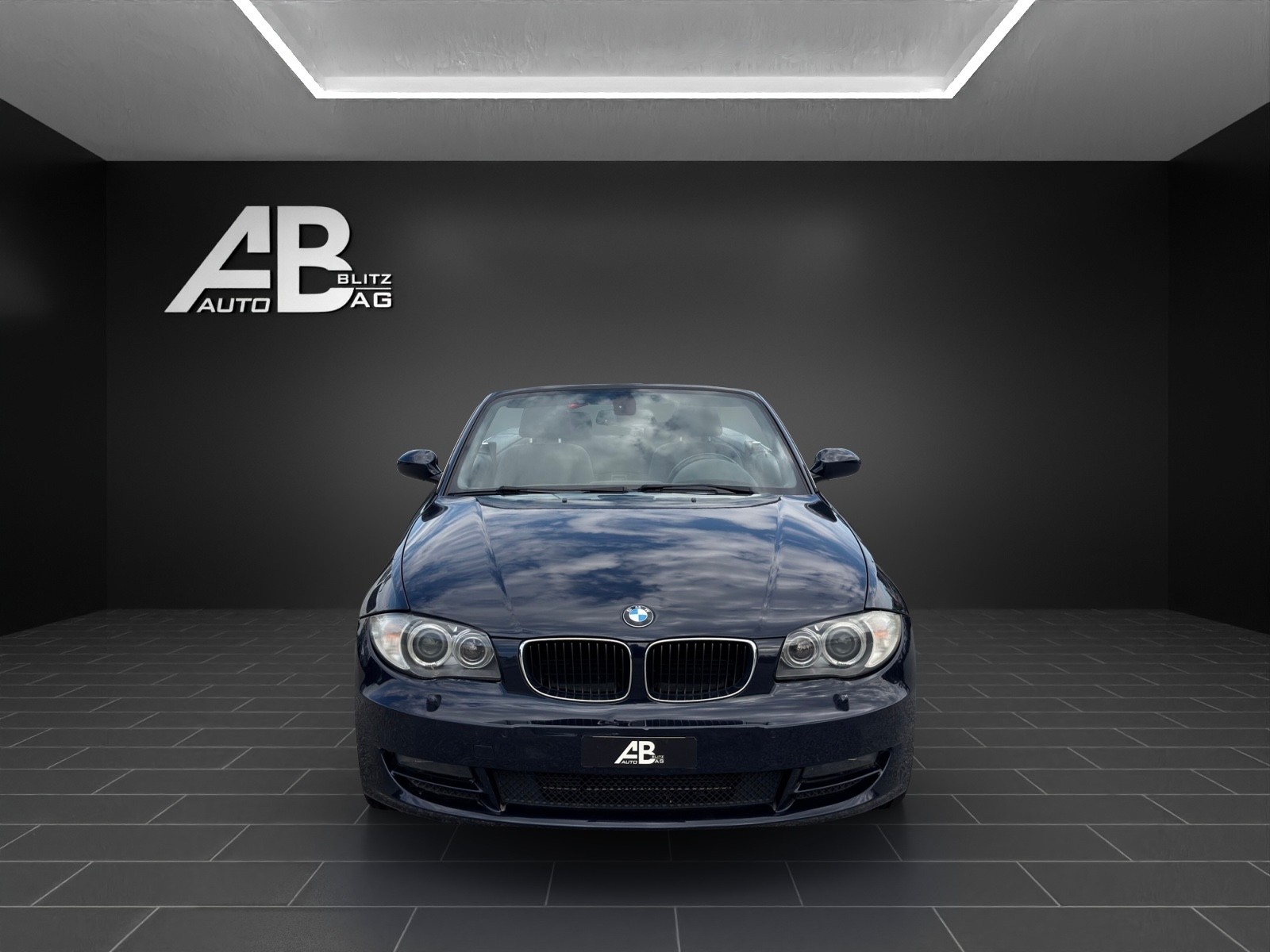BMW 118i Cabrio Steptronic-image-0