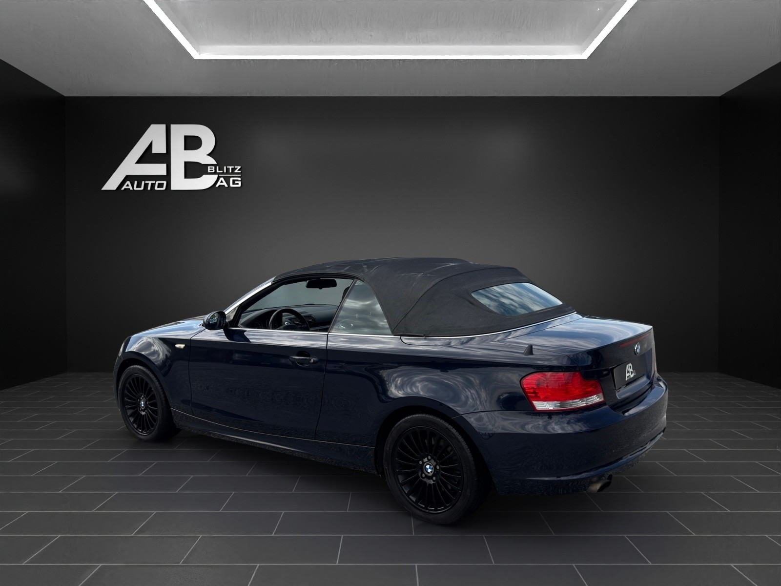 BMW 118i Cabrio Steptronic-image-11