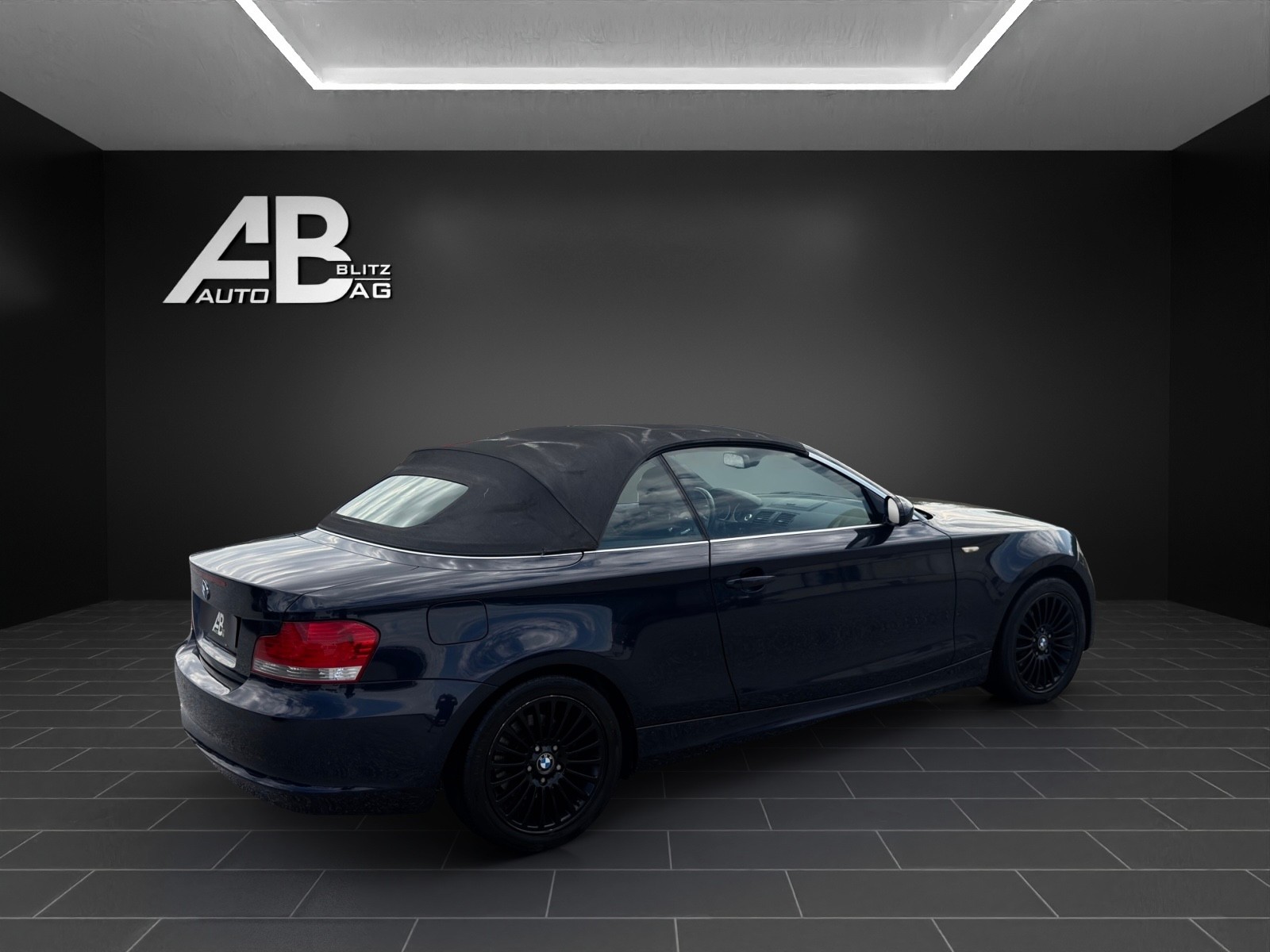 BMW 118i Cabrio Steptronic-image-13