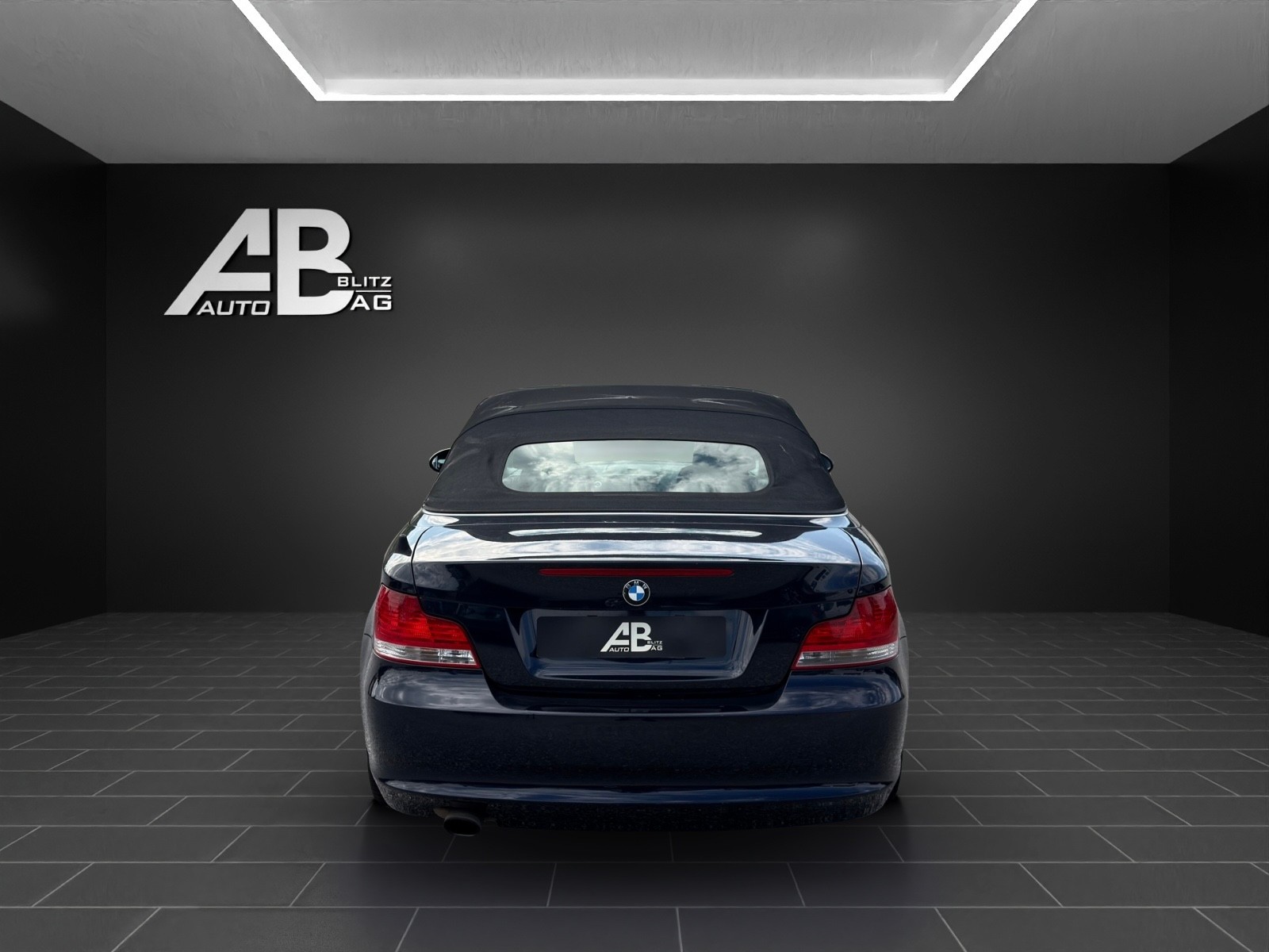 BMW 118i Cabrio Steptronic-image-12