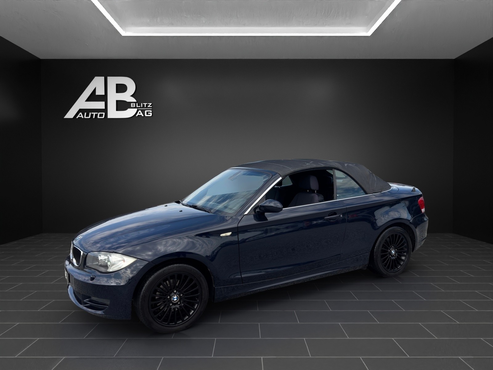 BMW 118i Cabrio Steptronic-image-10
