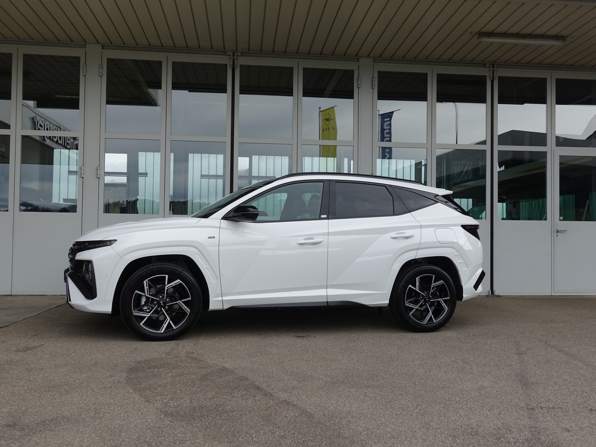 HYUNDAI Tucson 1.6PHEV N-L LUX 4W Vollausstattung-image-19