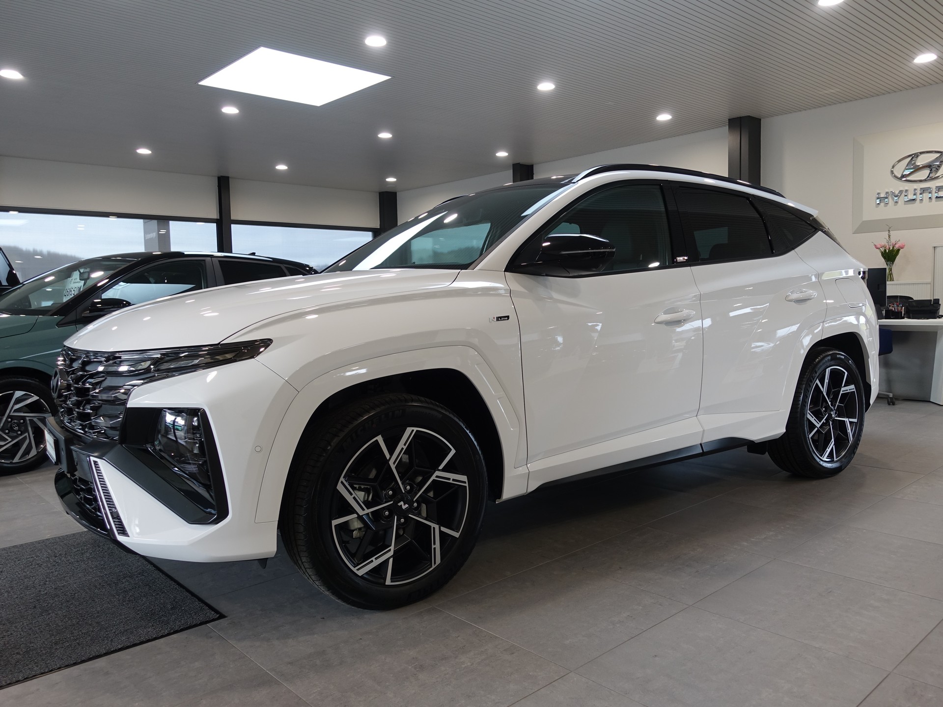 HYUNDAI Tucson 1.6PHEV N-L LUX 4W Vollausstattung-image-0