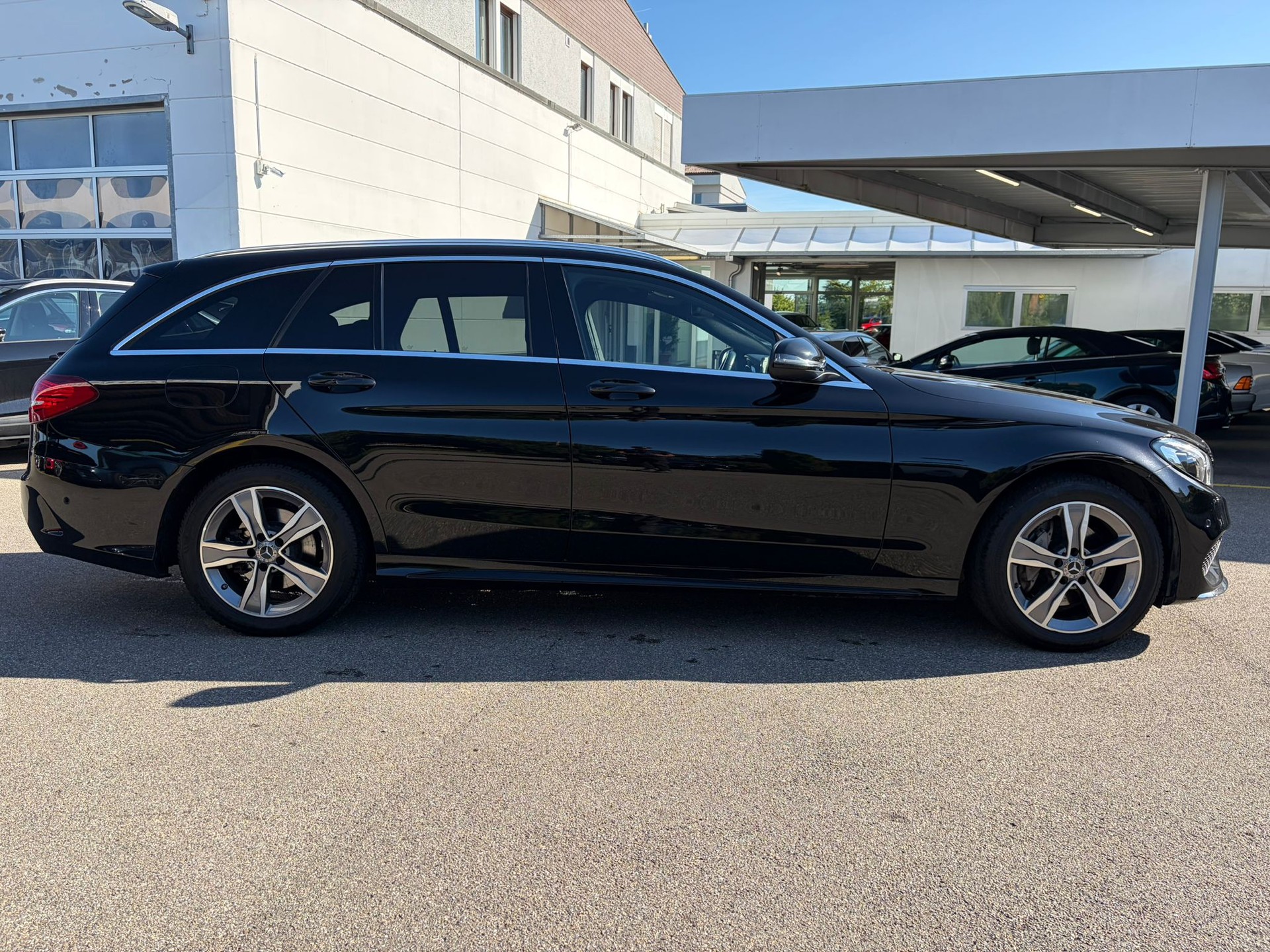 MERCEDES-BENZ C 180 AMG Line 9G-Tronic-image-4