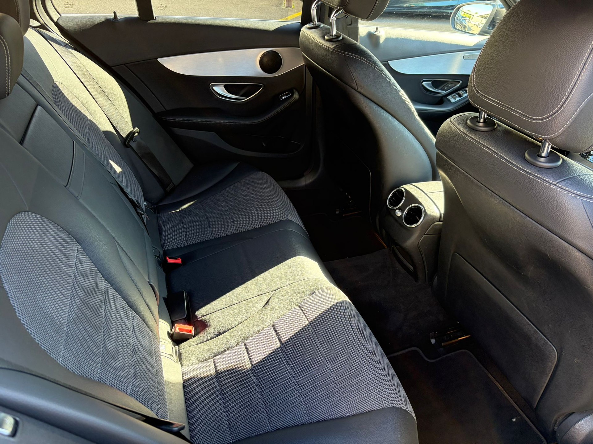 MERCEDES-BENZ C 180 AMG Line 9G-Tronic-image-15