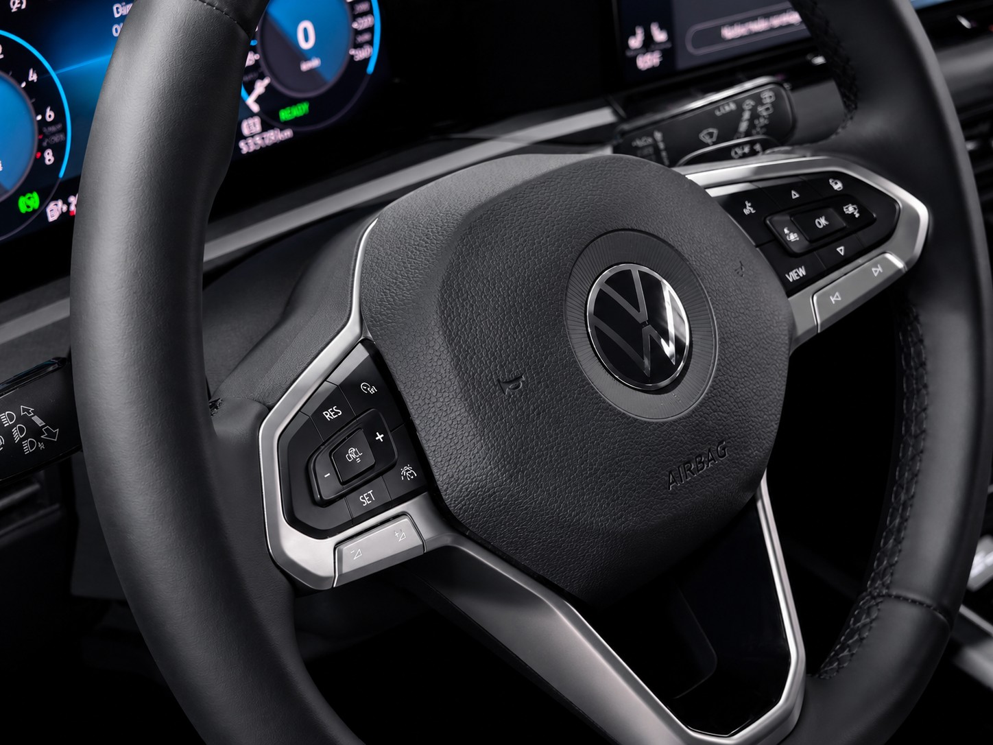 VW Golf VIII 1.4 TSI PHEV Style DSG-image-23