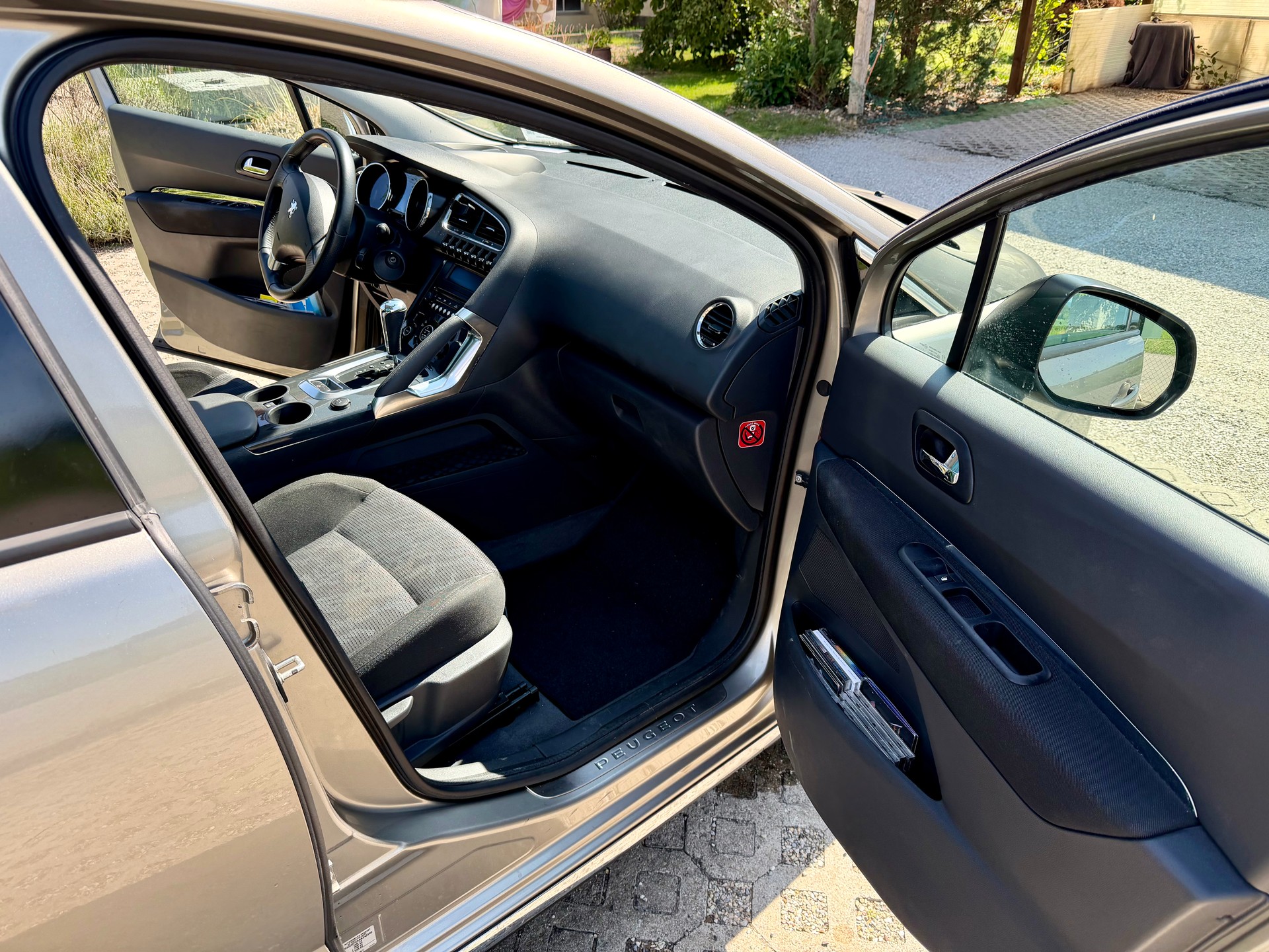 PEUGEOT 1.6 VTi 156 Platinum-image-3