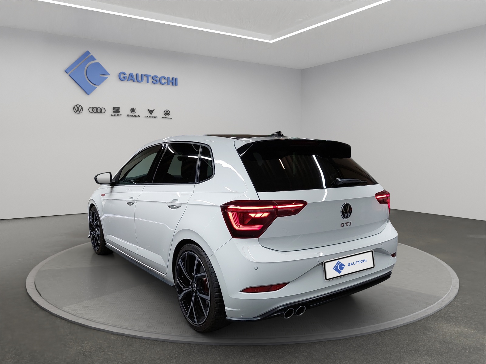 VW Polo 2.0 TSI GTI DSG-image-2