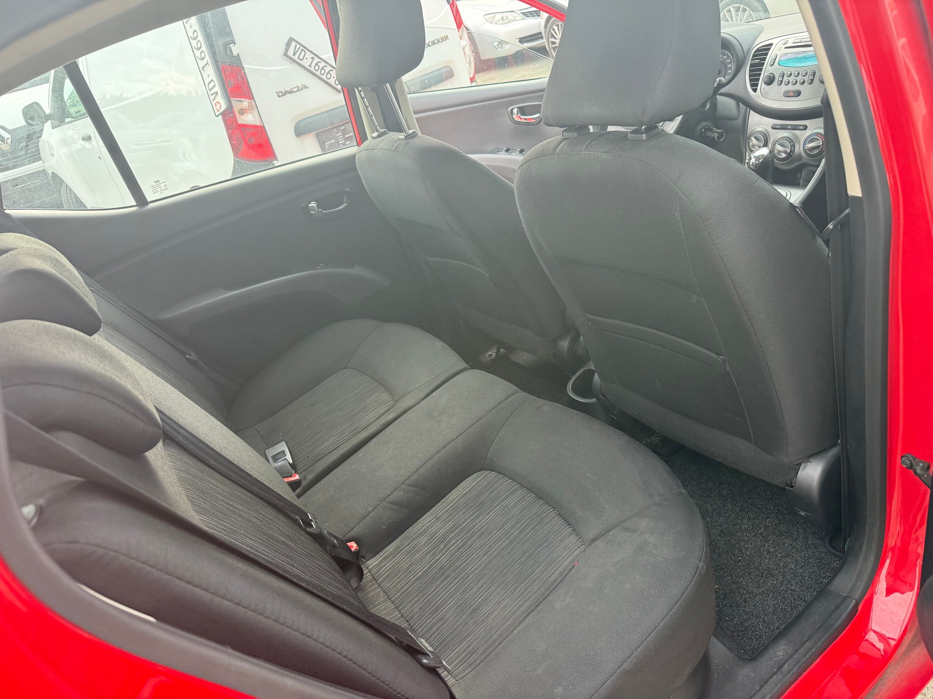 HYUNDAI i10 1.2 Style Automatic-image-11