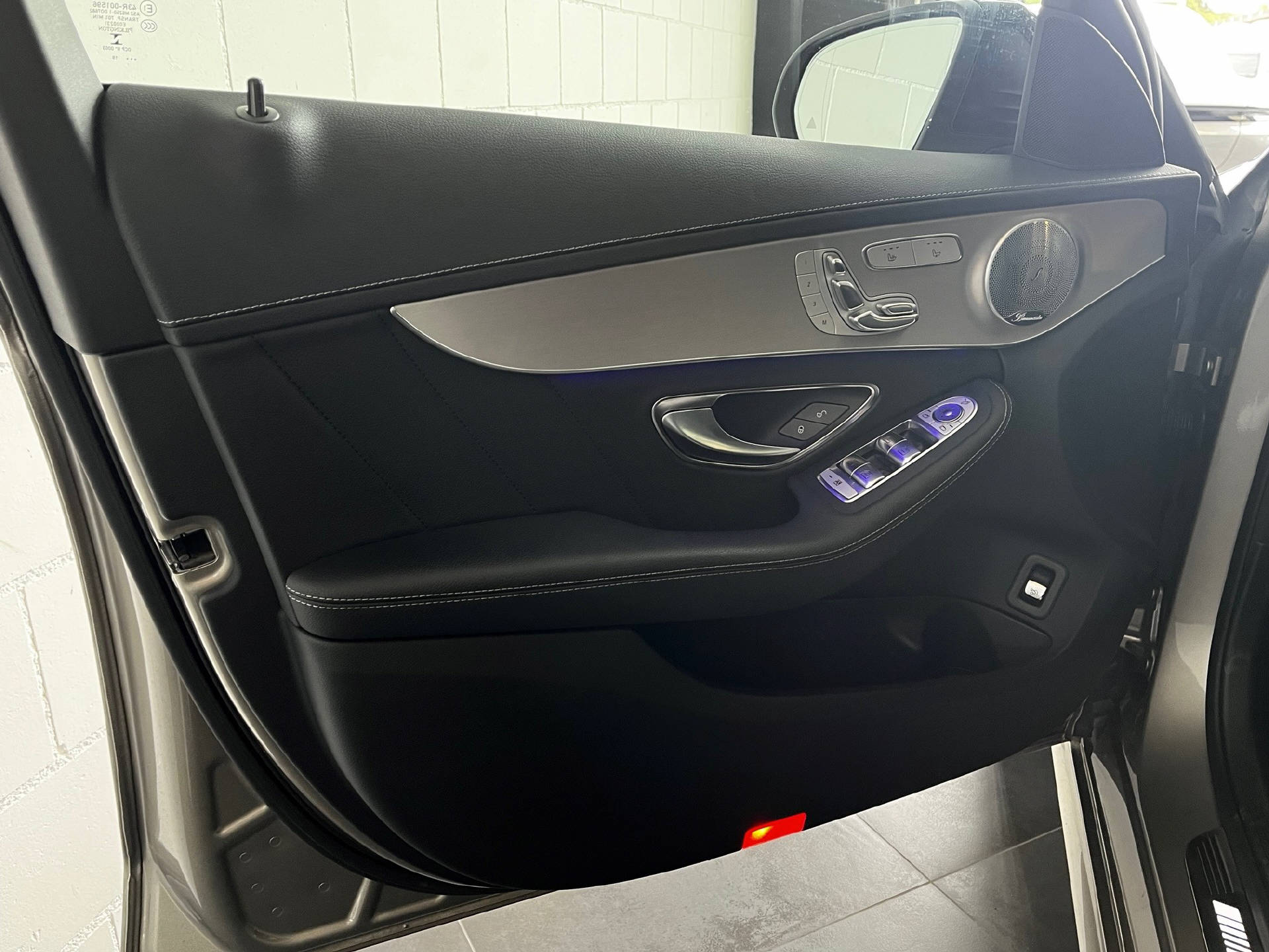 MERCEDES-BENZ C 43 AMG 4matic Kombi-image-23