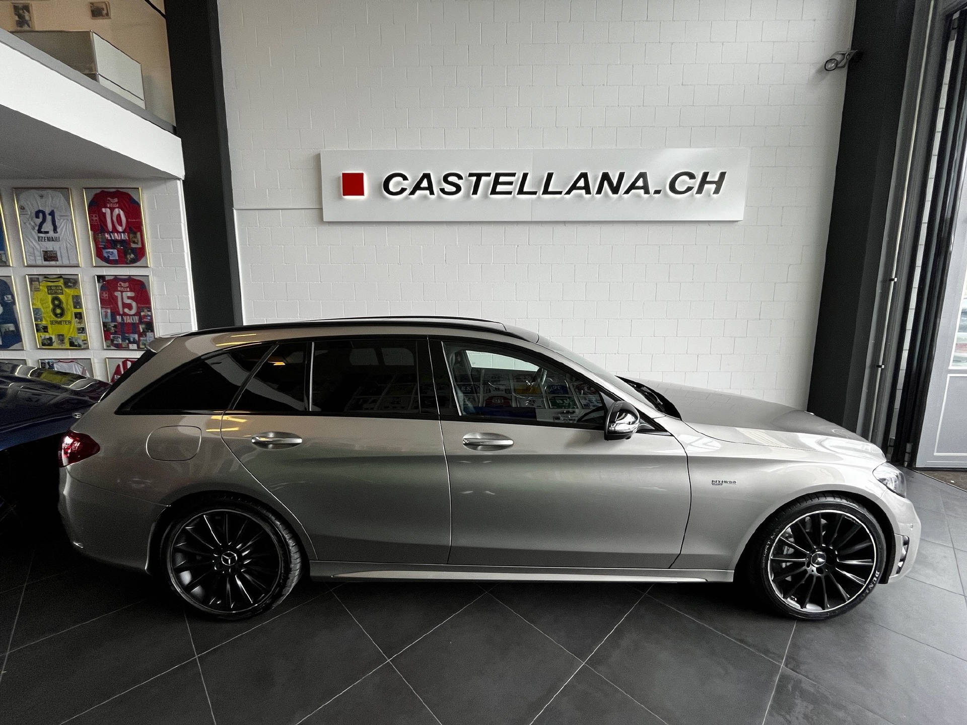 MERCEDES-BENZ C 43 AMG 4matic Kombi-image-4