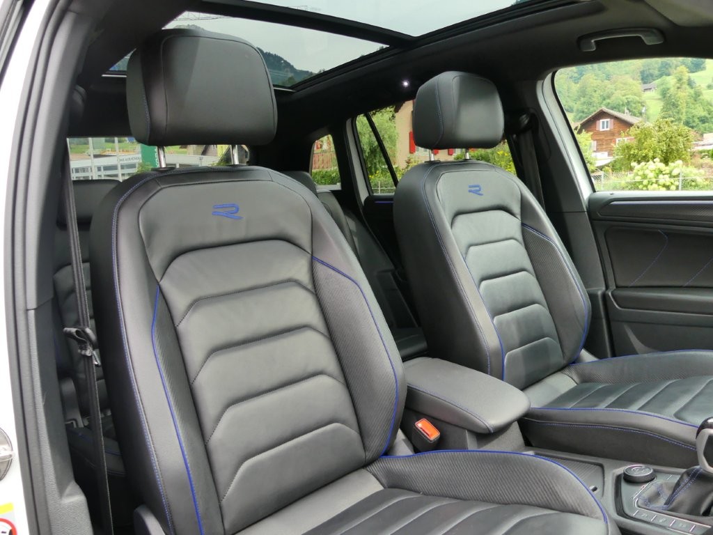 VW Tiguan 2.0TSI R 4Motion DSG-image-10