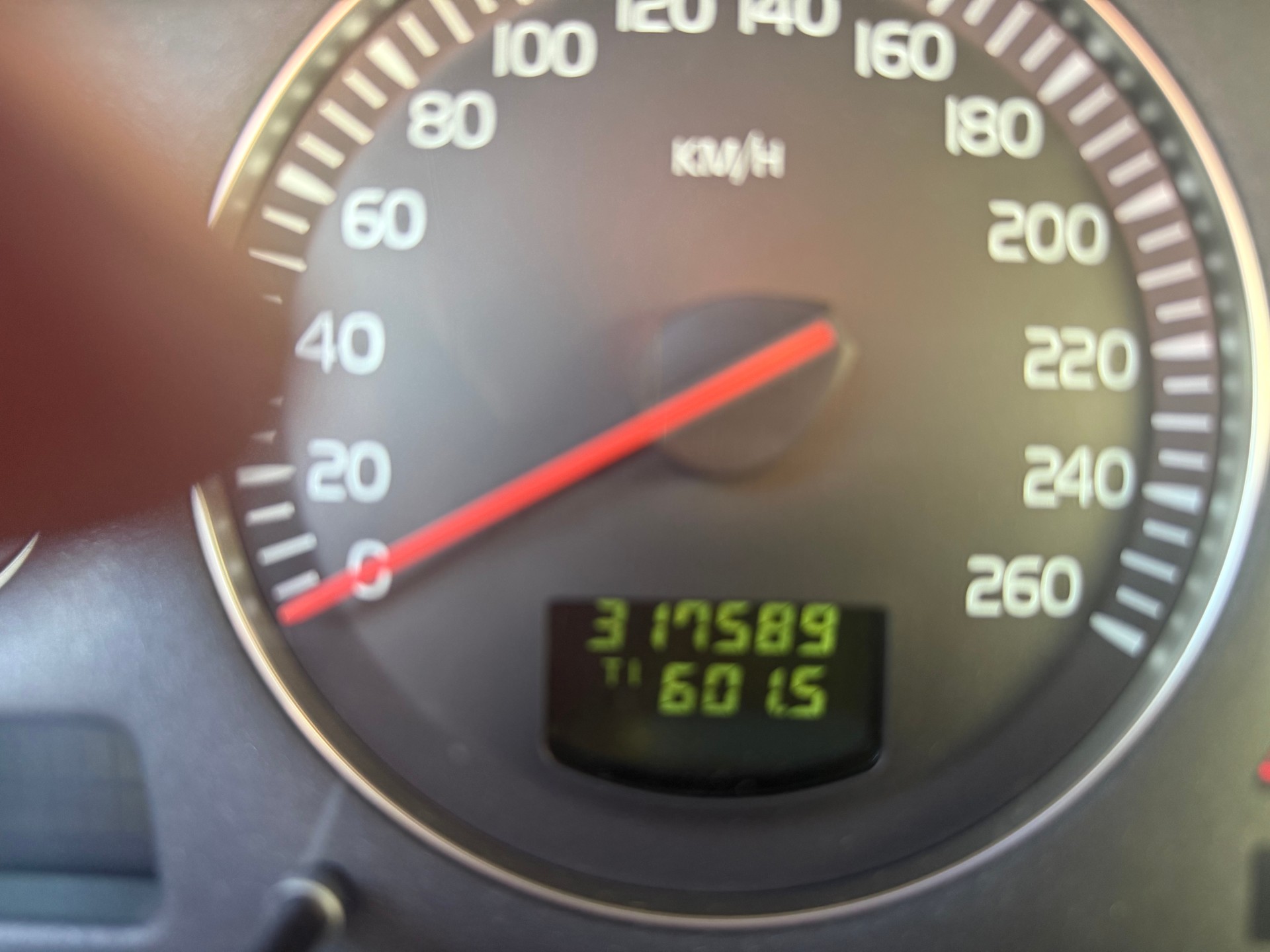 VOLVO V70 2.4-image-4