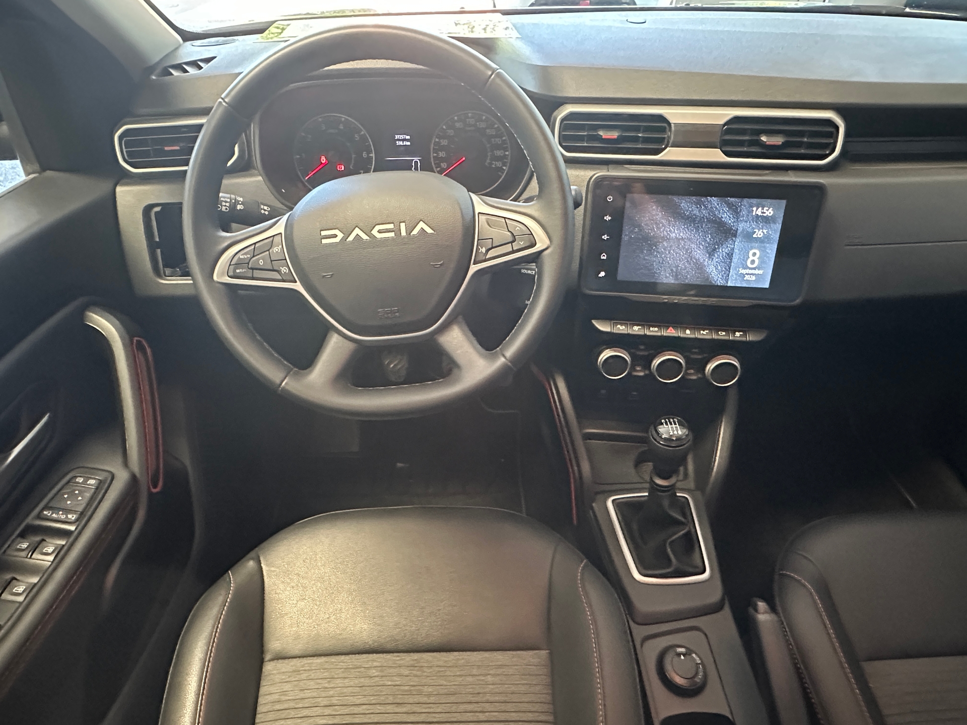 DACIA Duster 1.3 TCe 150 Extreme 4WD-image-7