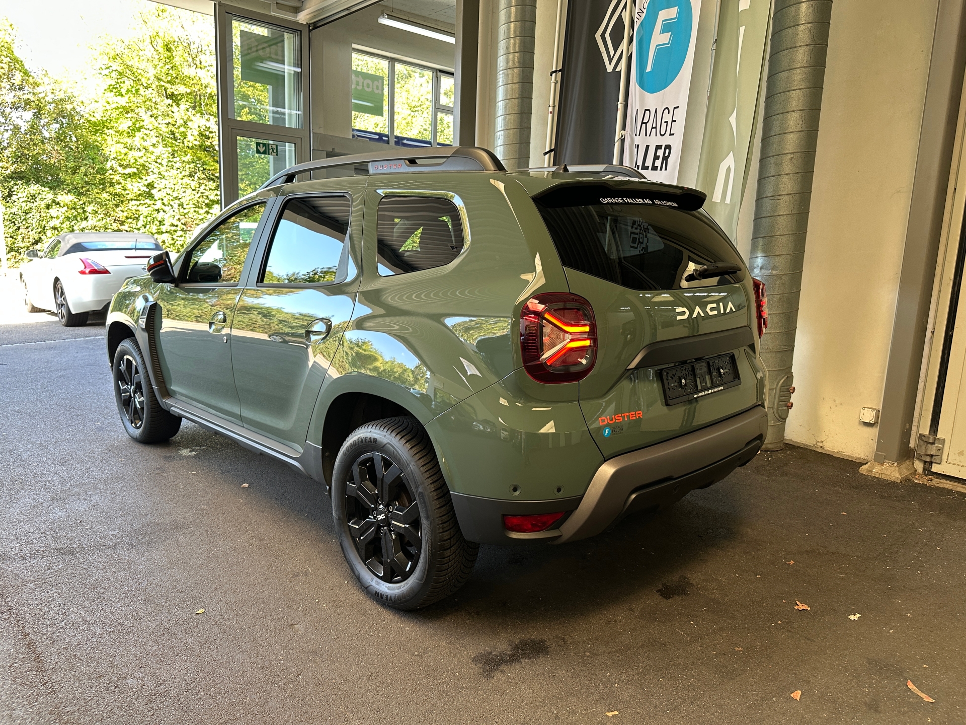DACIA Duster 1.3 TCe 150 Extreme 4WD-image-2