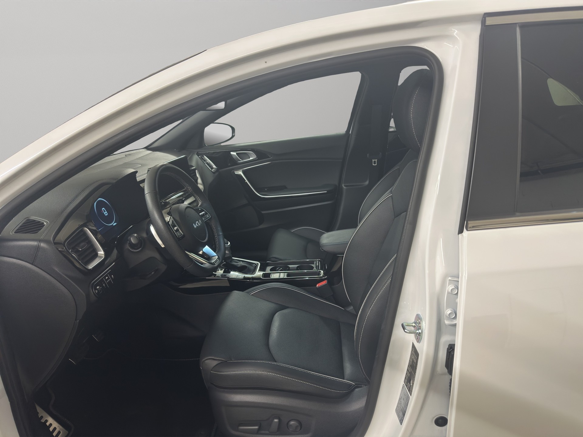 KIA Ceed 1.5 T-GDi MHEV GT-Line-image-5