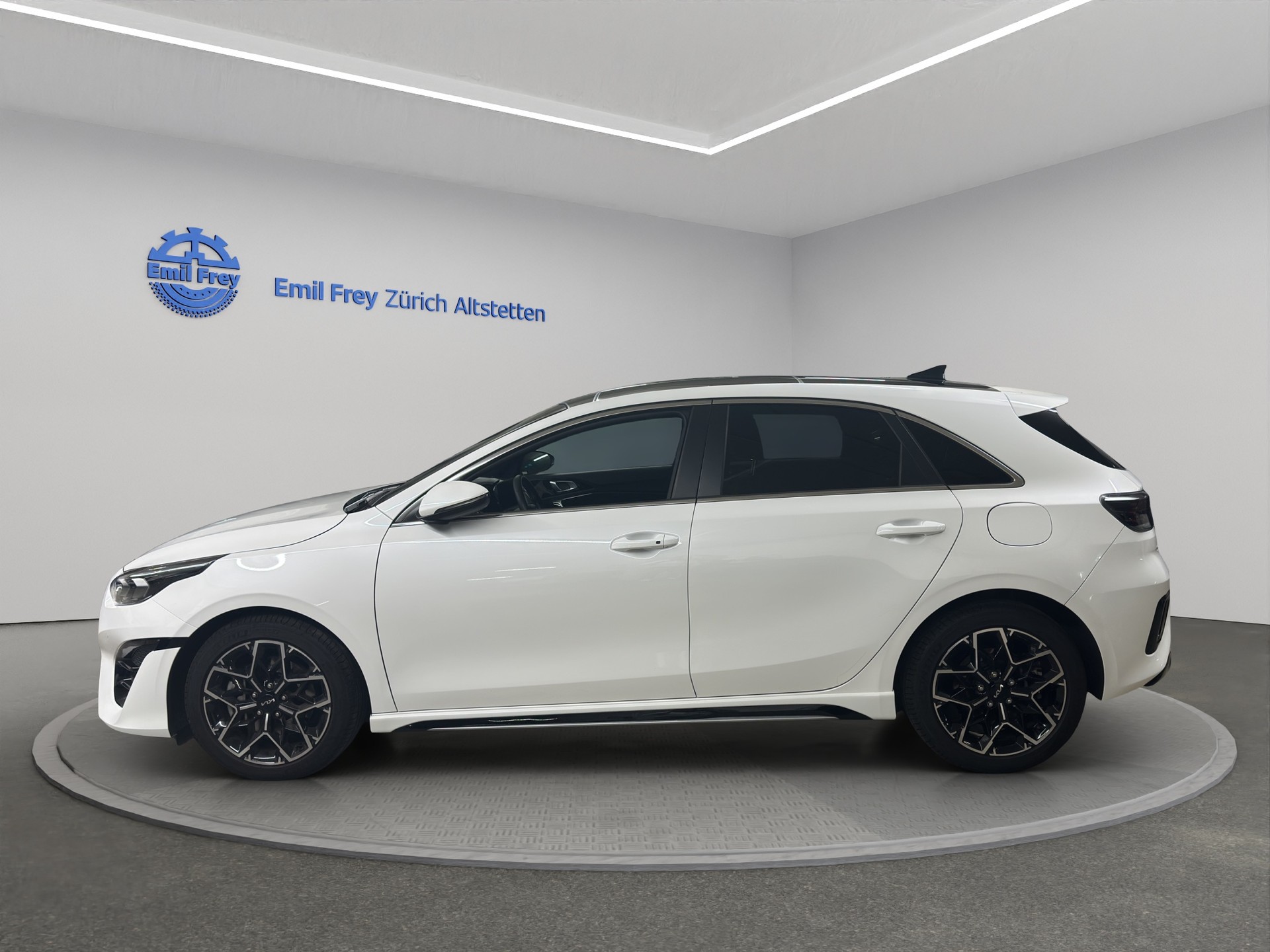 KIA Ceed 1.5 T-GDi MHEV GT-Line-image-2