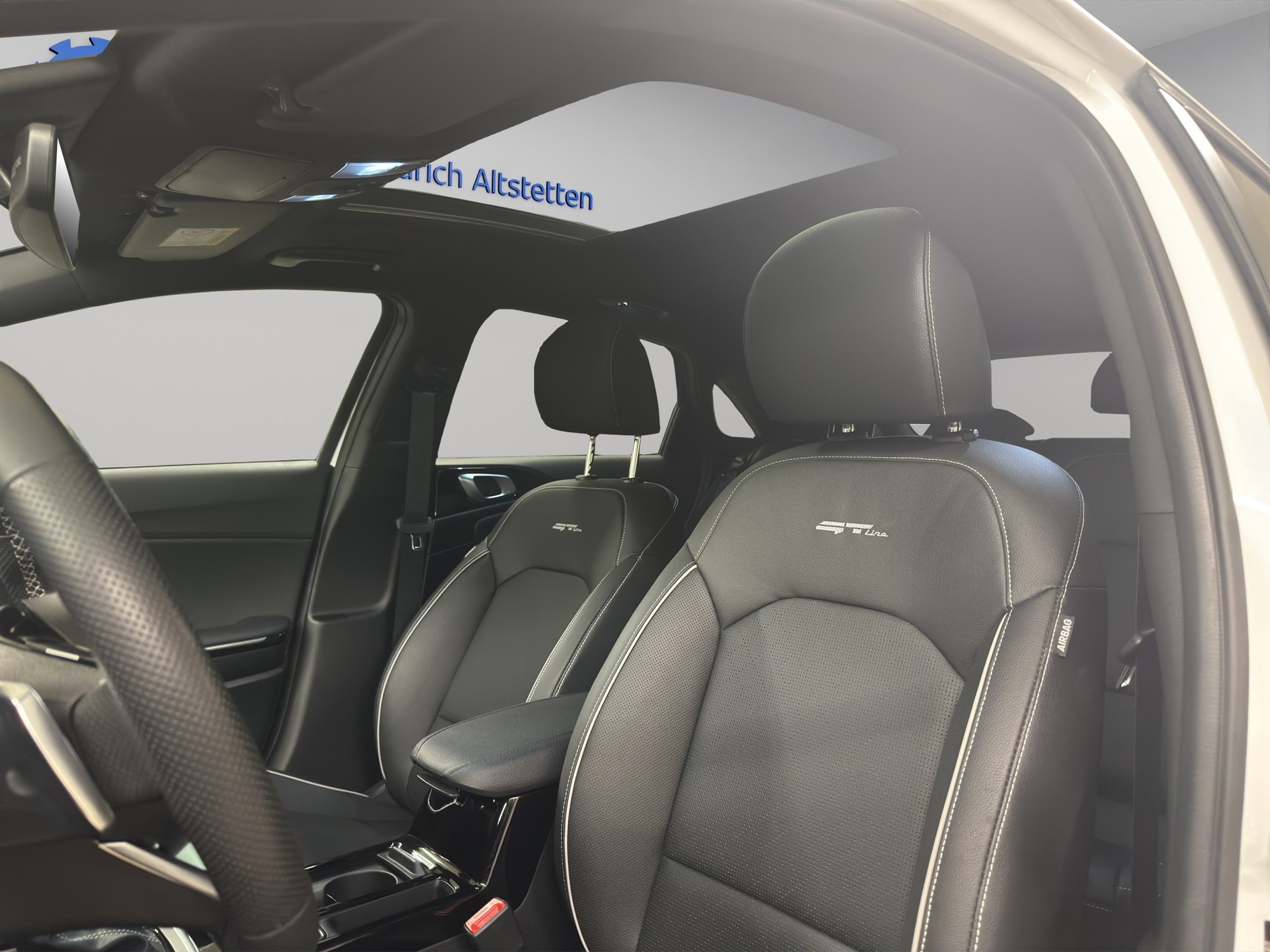 KIA Ceed 1.5 T-GDi MHEV GT-Line-image-10