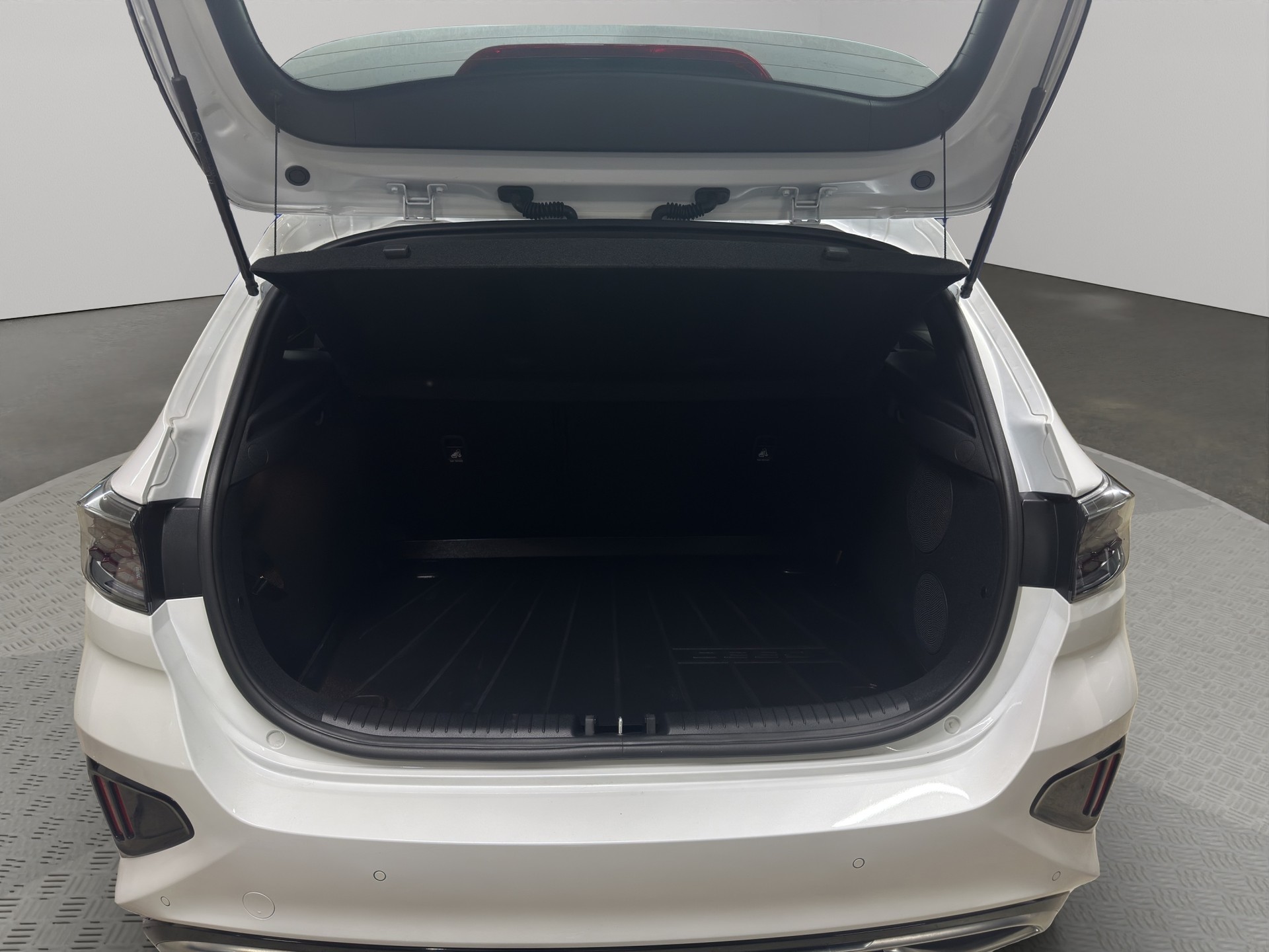 KIA Ceed 1.5 T-GDi MHEV GT-Line-image-11