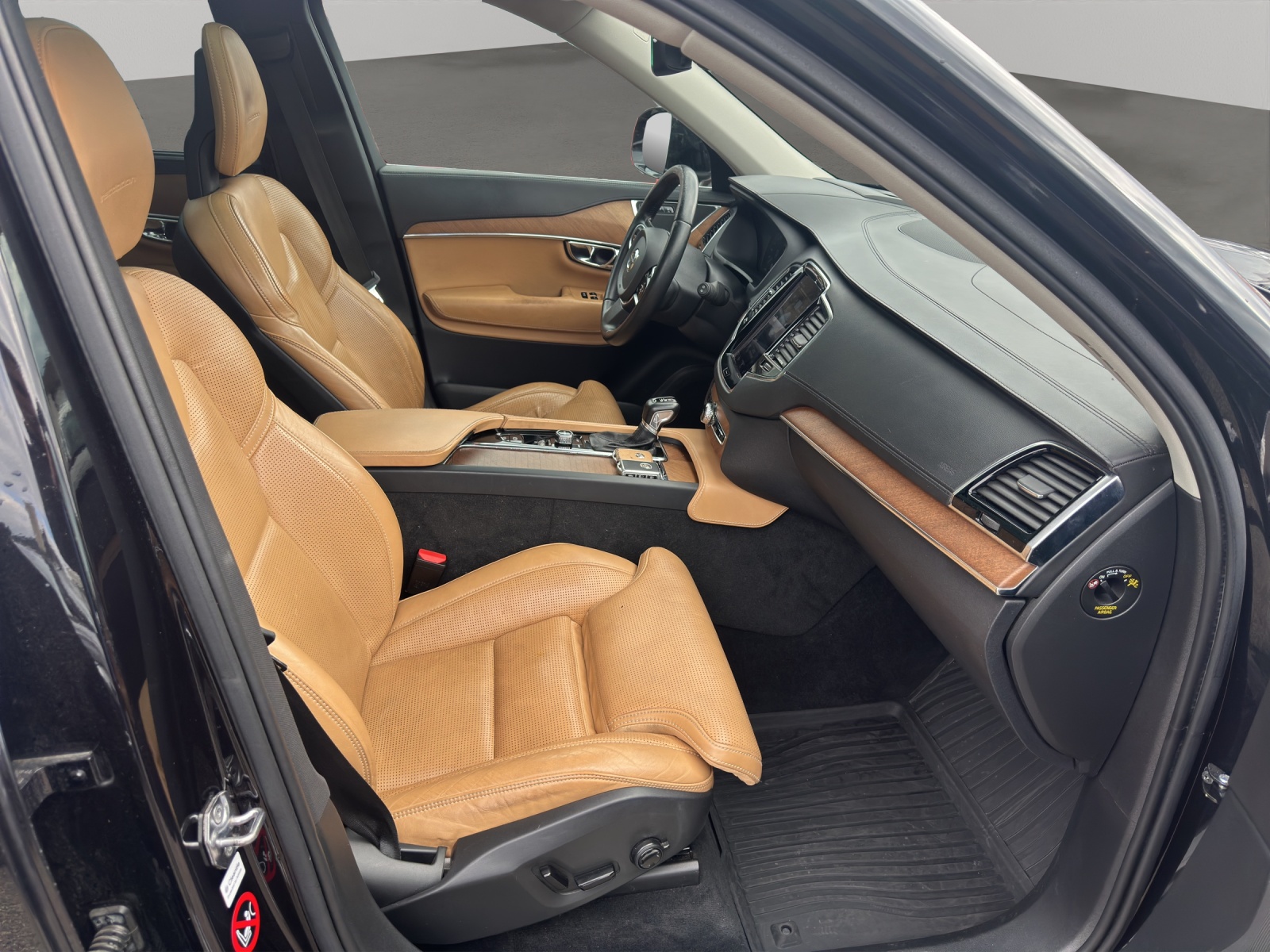 VOLVO XC90 D5 AWD Inscription Geartronic-image-12