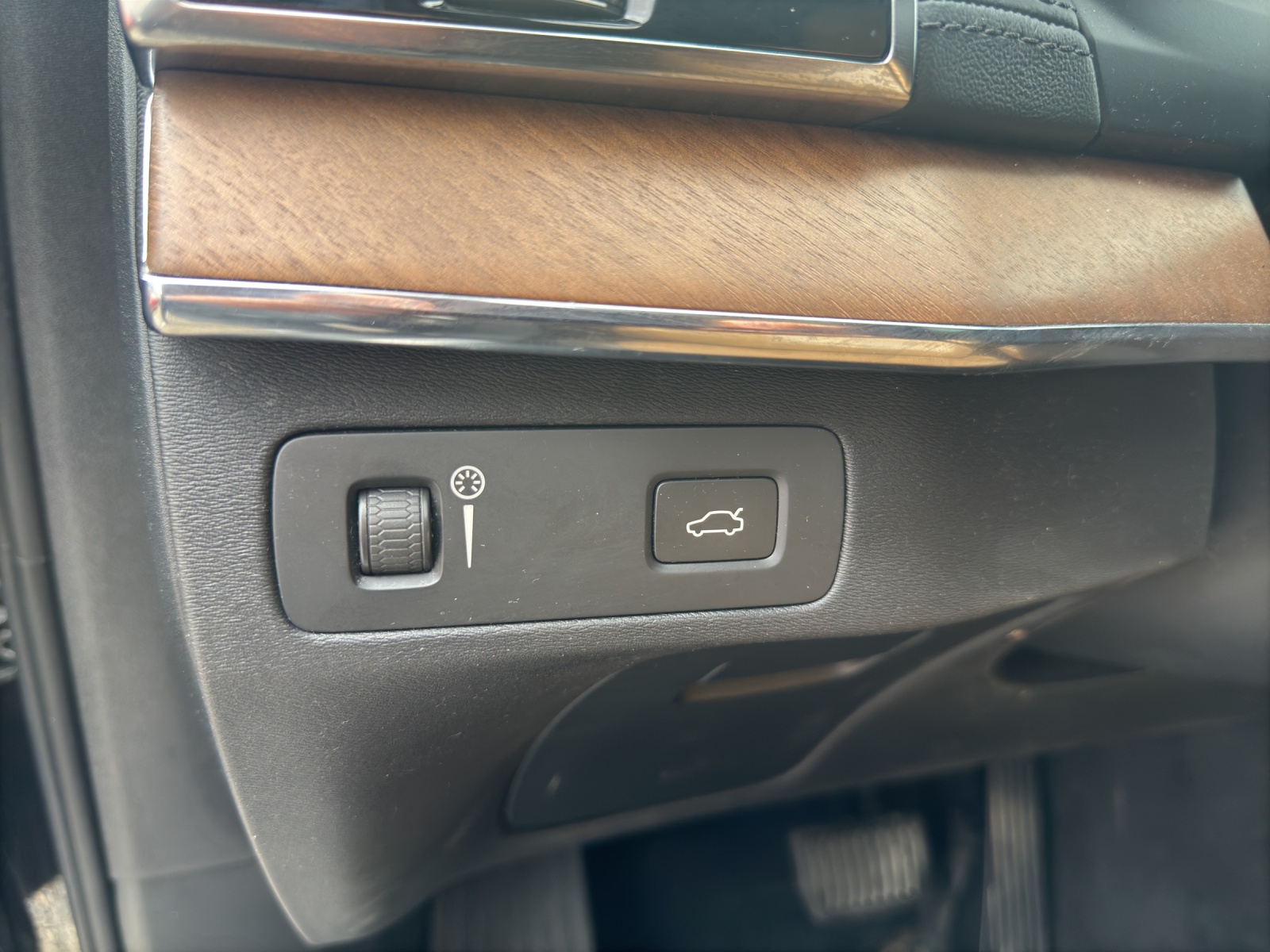 VOLVO XC90 D5 AWD Inscription Geartronic-image-24