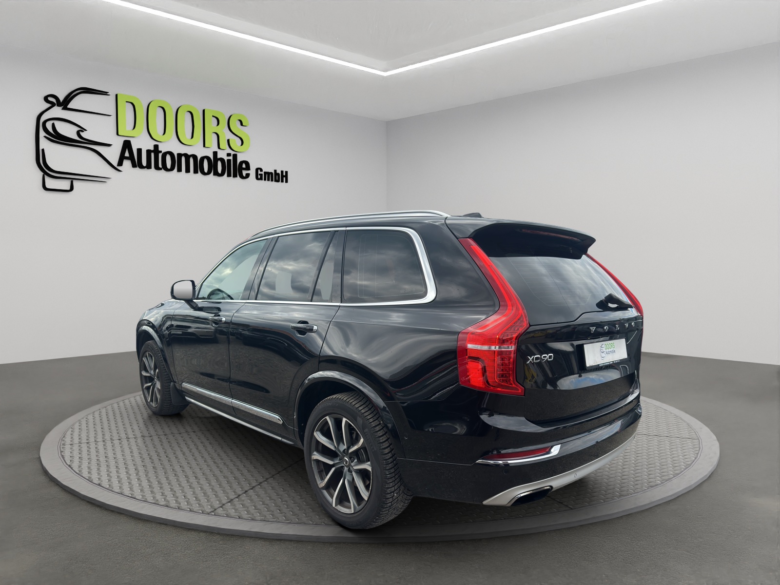 VOLVO XC90 D5 AWD Inscription Geartronic-image-4