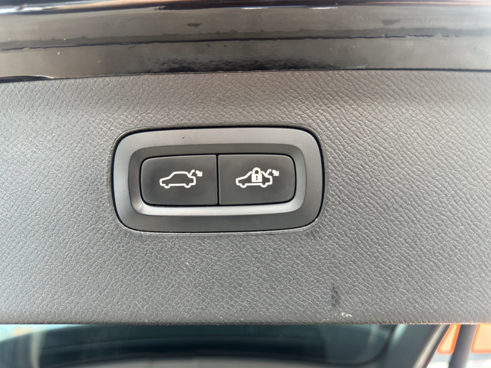 VOLVO XC90 D5 AWD Inscription Geartronic-image-16
