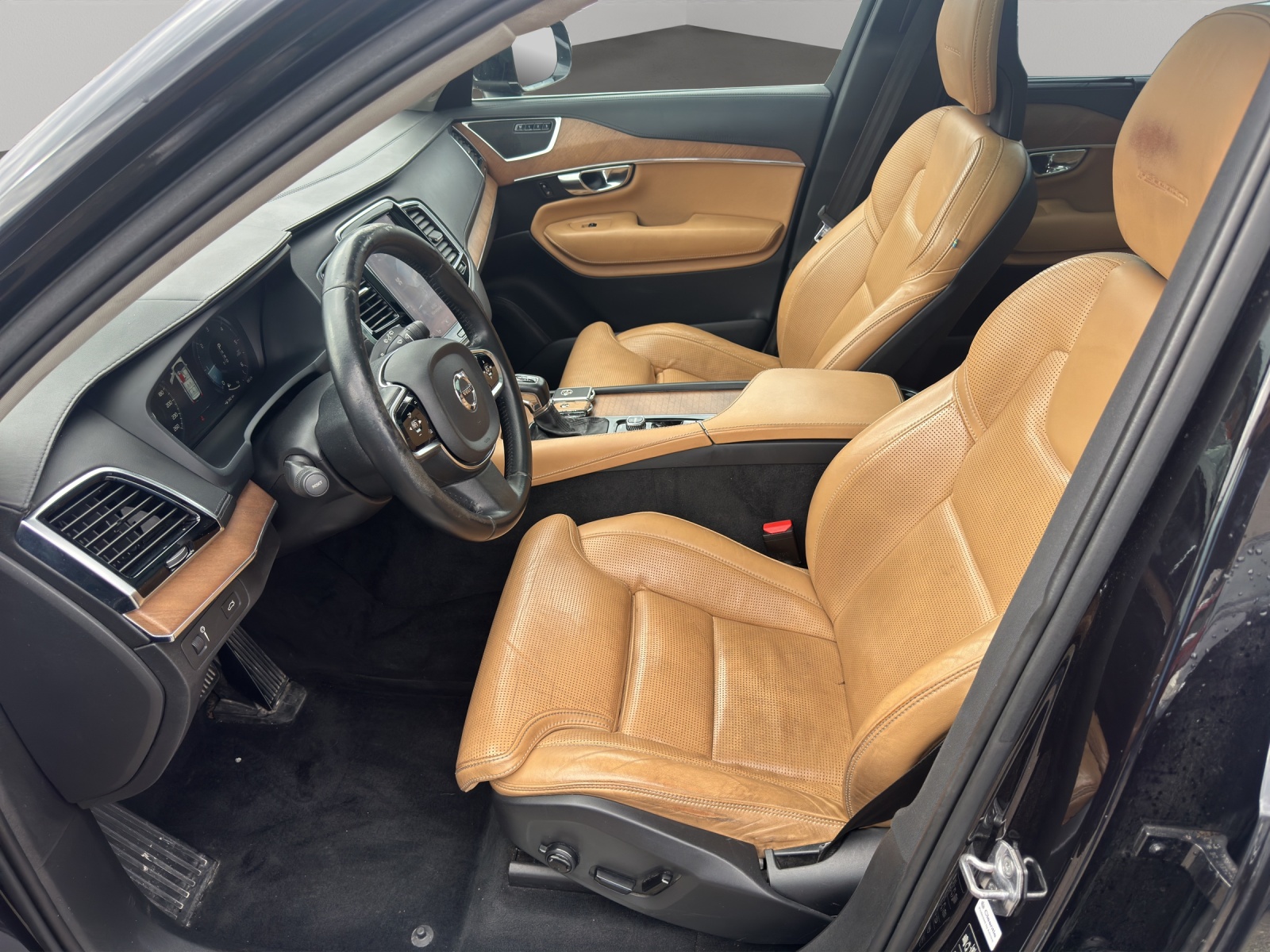 VOLVO XC90 D5 AWD Inscription Geartronic-image-8