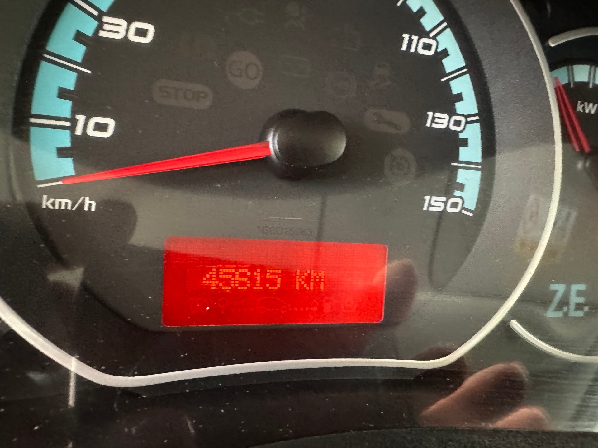 RENAULT Kangoo Z.E. 33 R60 Access-image-4