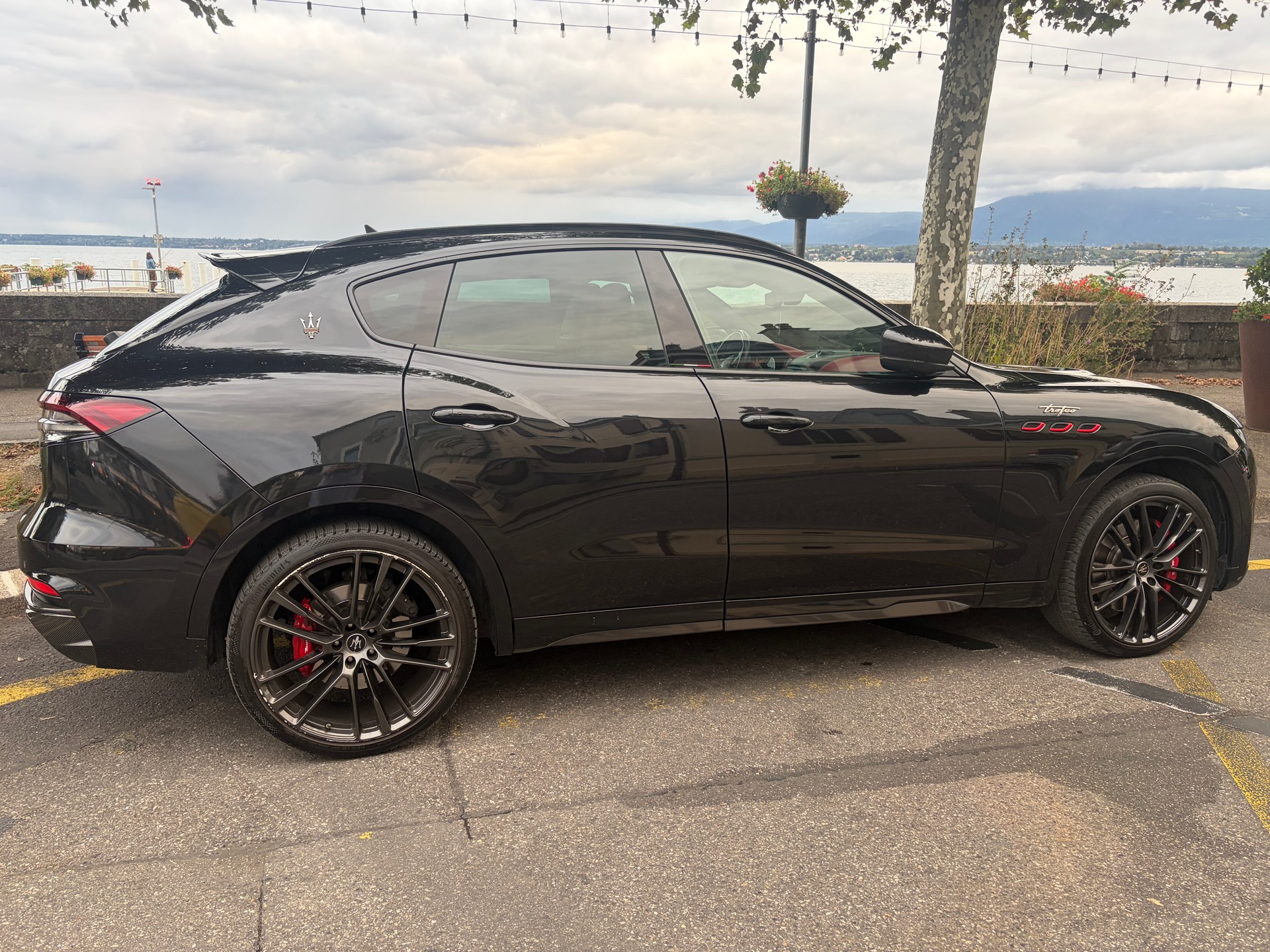 MASERATI LEVANTE-image-2