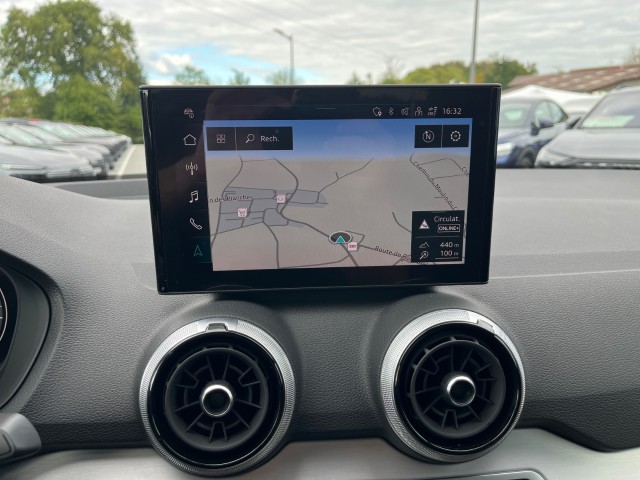 AUDI Q2 35 TFSI S line S-tronic-image-15