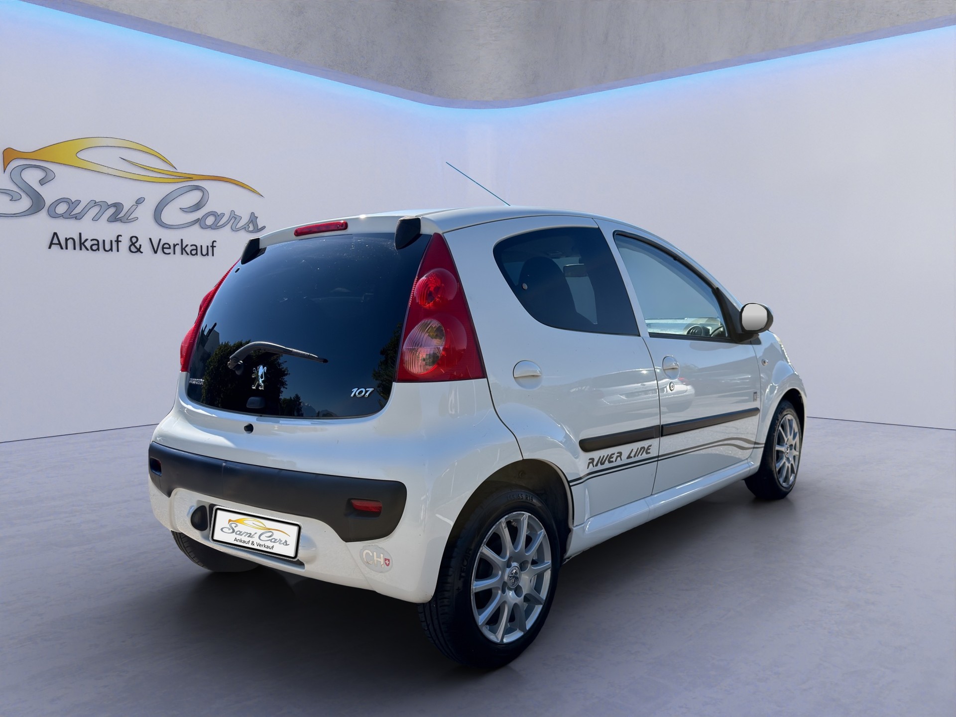 PEUGEOT 107 1.0 Trendy-image-7