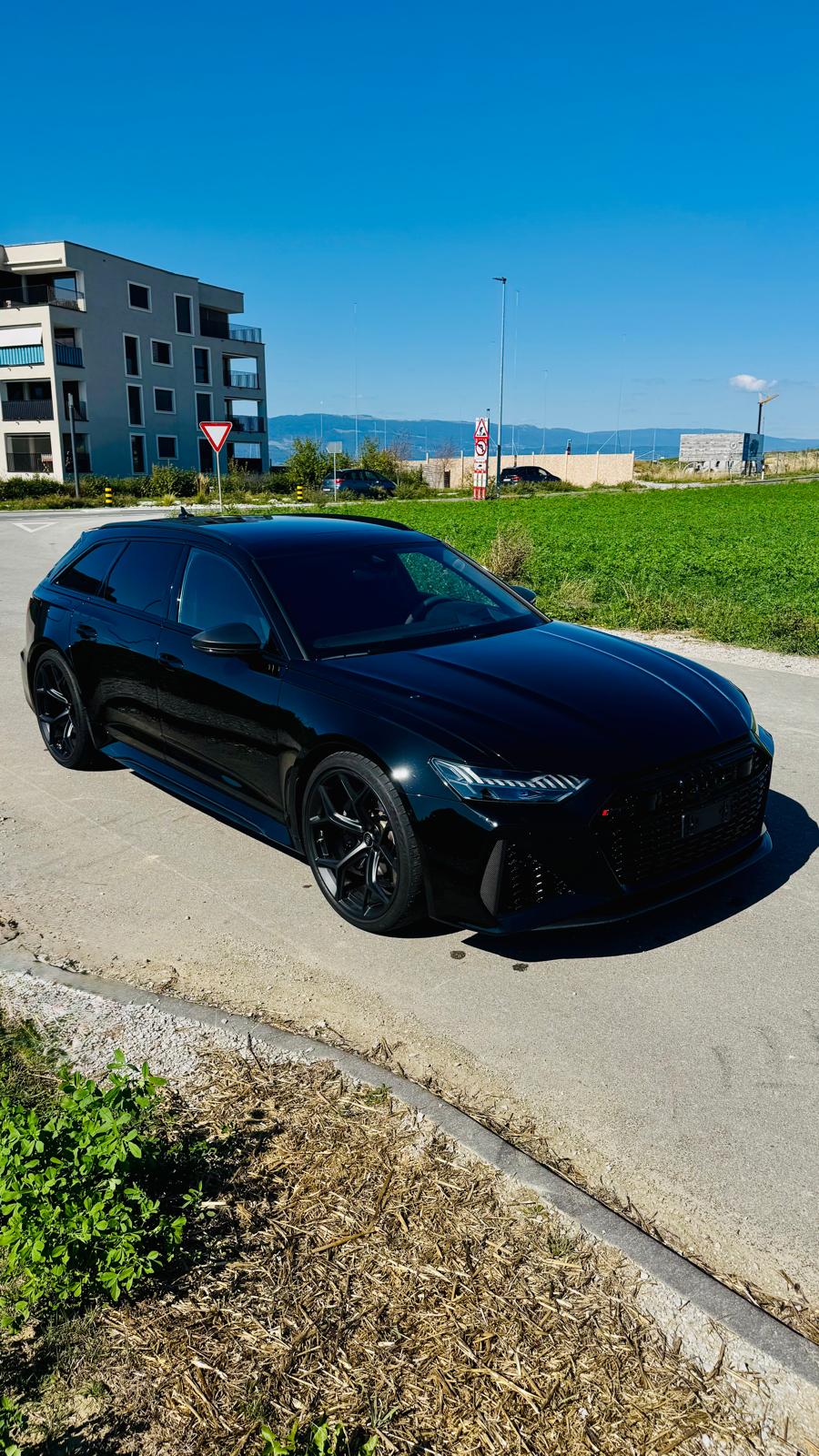 AUDI RS6 Avant 4.0 TFSI V8 Performance quattro-image-0