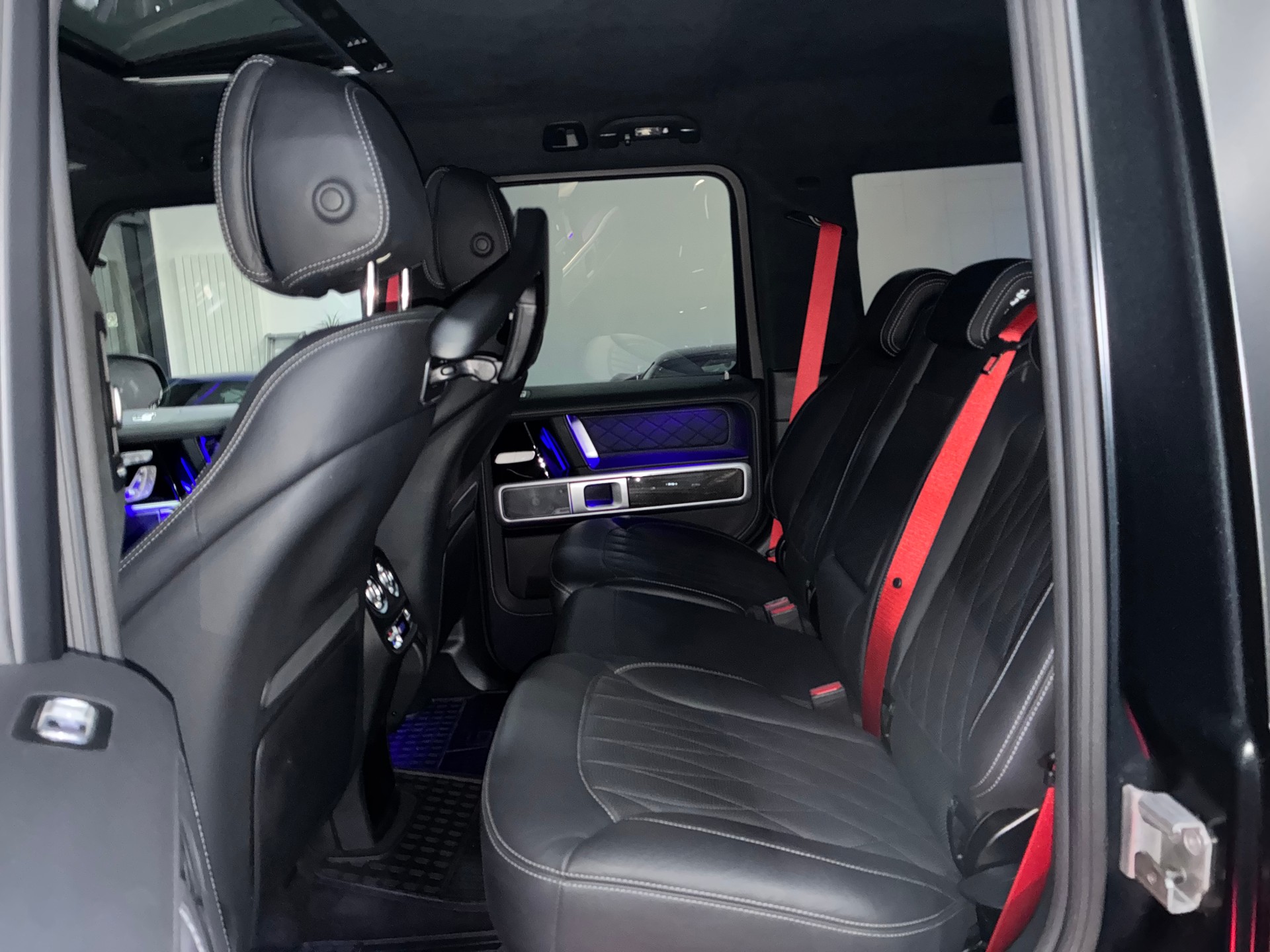 MERCEDES-BENZ G 400 d AMG Line 9G-Tronic-image-12
