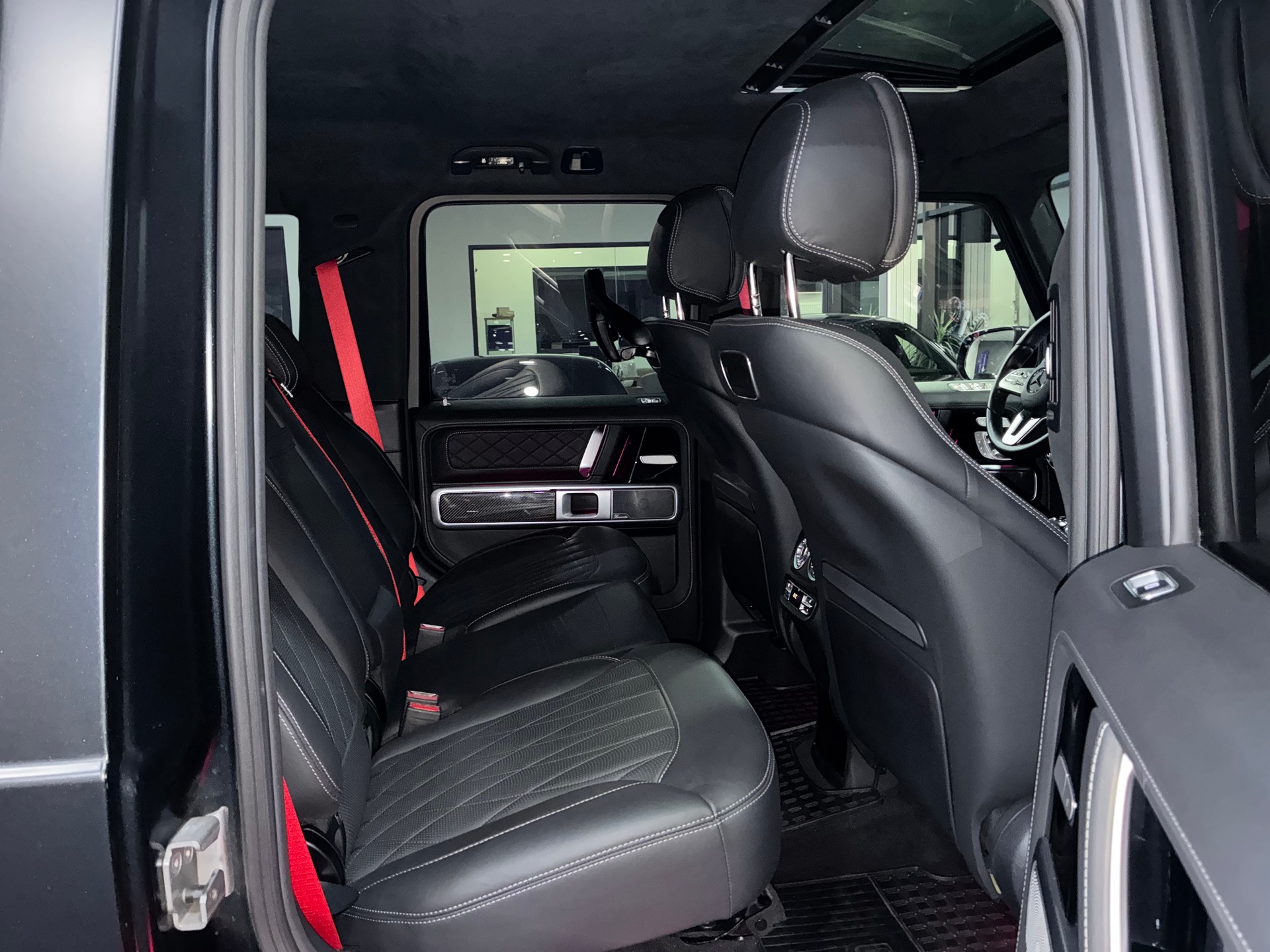 MERCEDES-BENZ G 400 d AMG Line 9G-Tronic-image-11