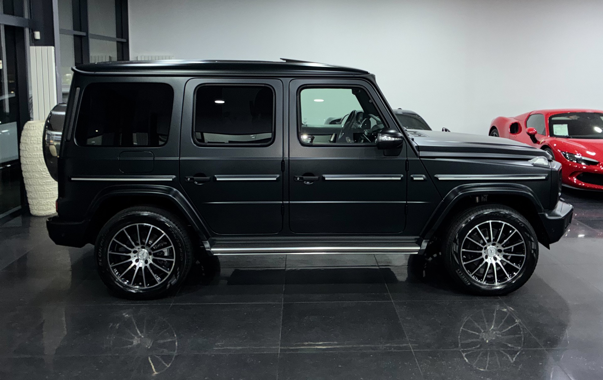 MERCEDES-BENZ G 400 d AMG Line 9G-Tronic-image-3