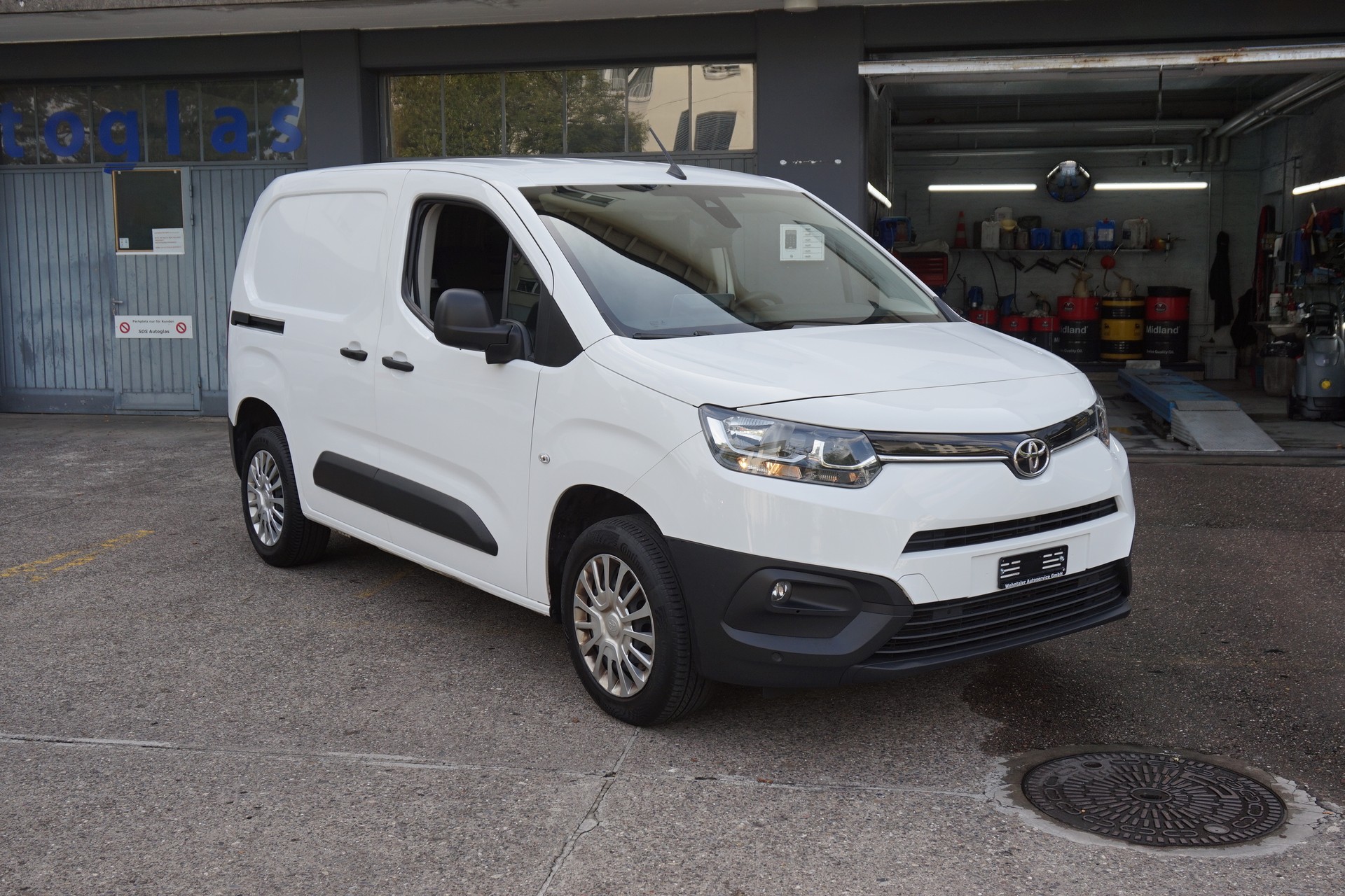TOYOTA Proace City Van 1.5D Premium Medium Automatik-image-1