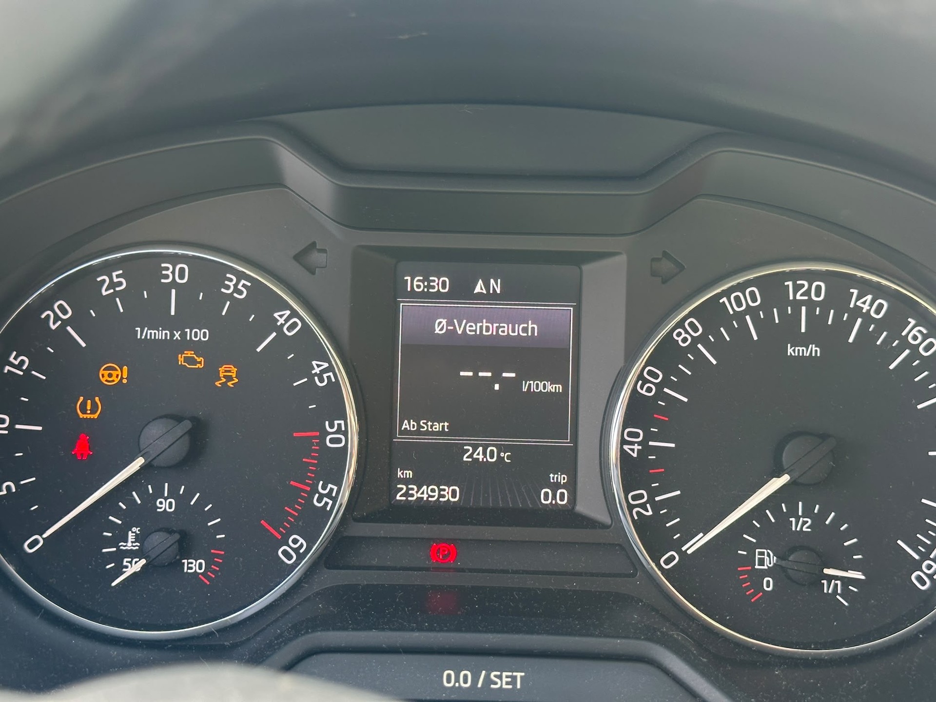 SKODA Octavia Combi 2.0 TDI Style 4x4-image-7