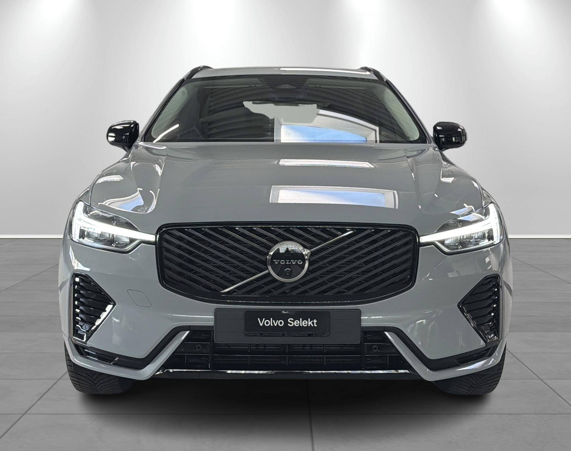 VOLVO XC60 2.0 B5 MH Plus Dark AWD-image-8
