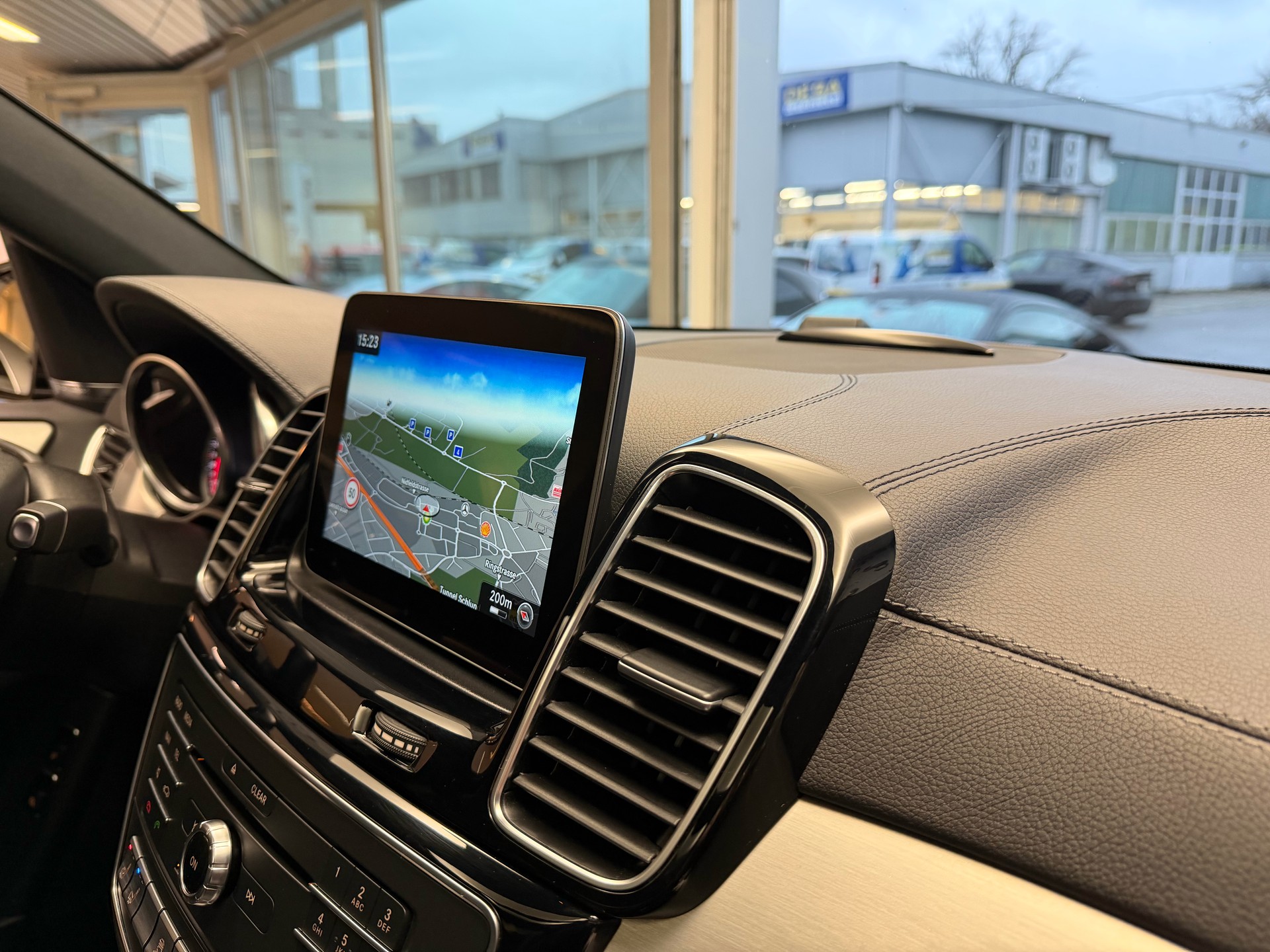 MERCEDES-BENZ GLE 350 d Executive 4Matic 9G-Tronic-image-17