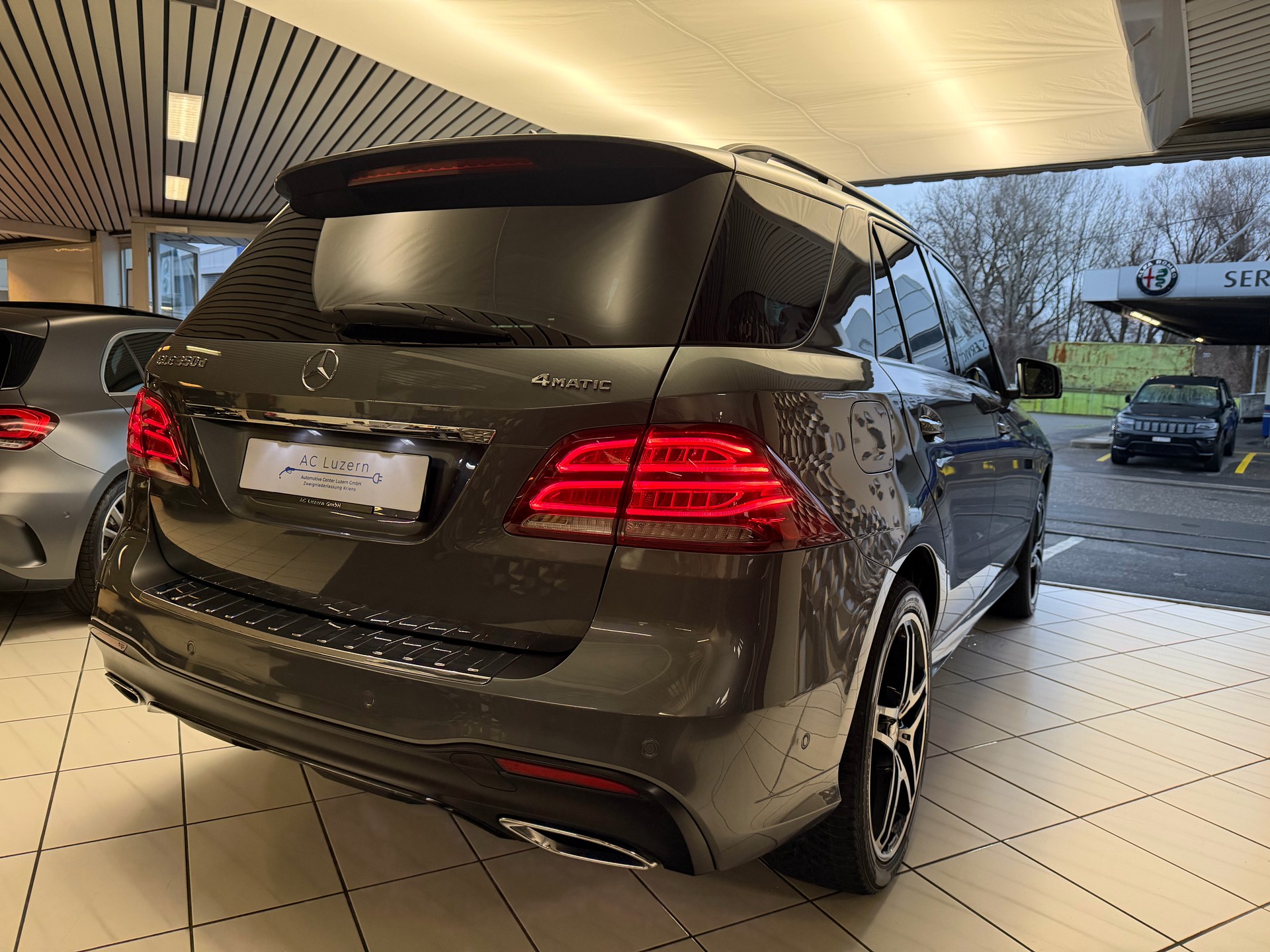 MERCEDES-BENZ GLE 350 d Executive 4Matic 9G-Tronic-showroom-element-2