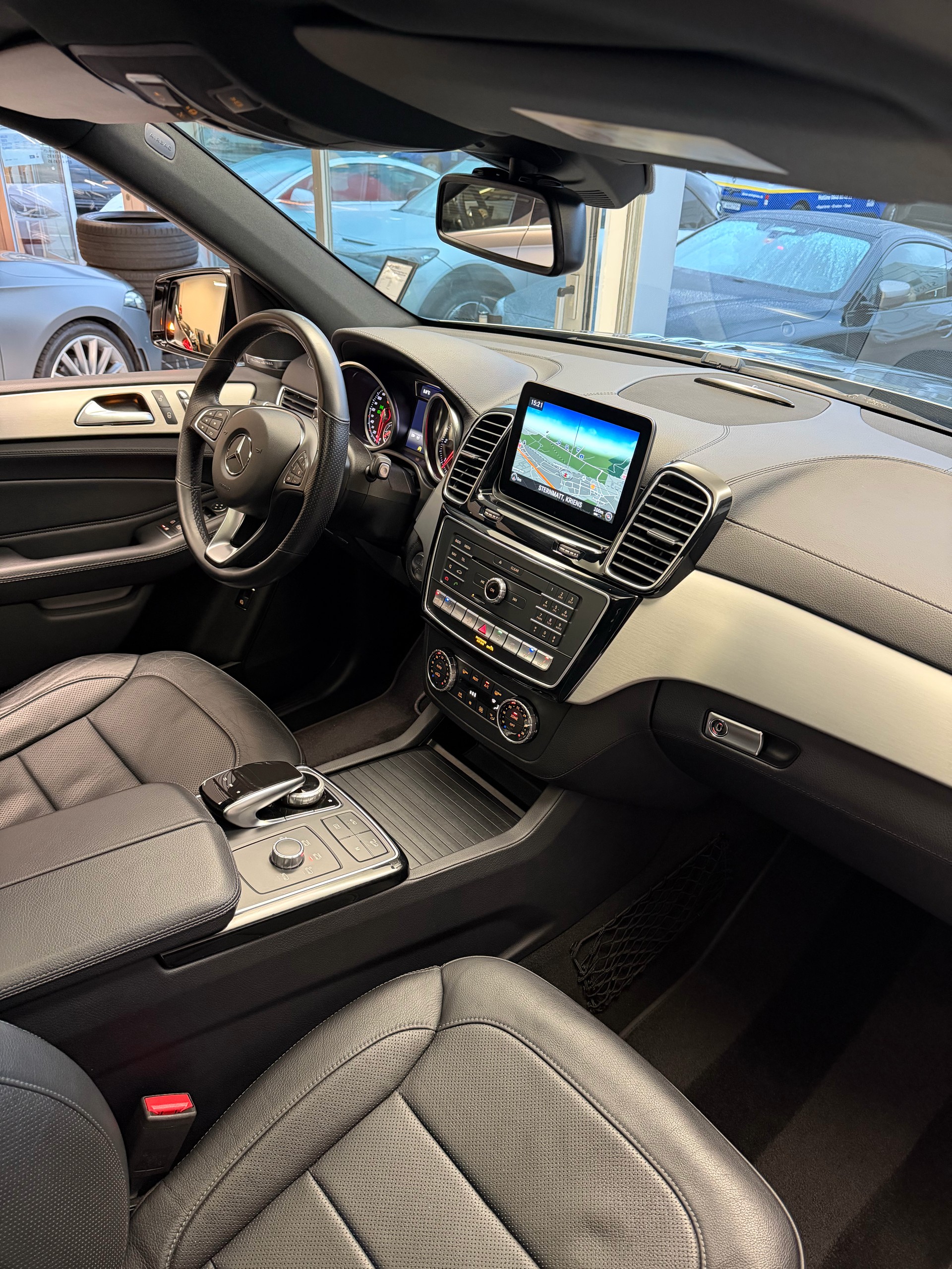 MERCEDES-BENZ GLE 350 d Executive 4Matic 9G-Tronic-image-13